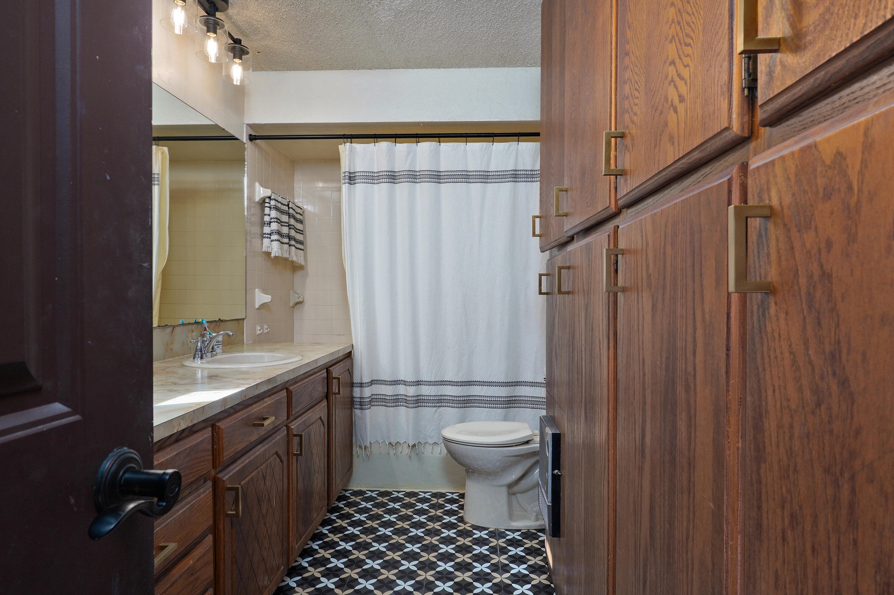 Lawrence-Not in List - Residential
