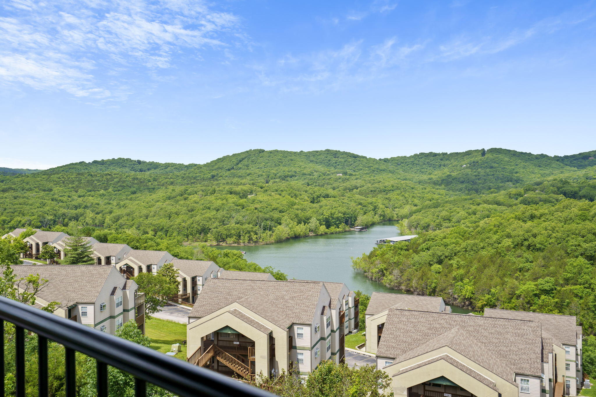 Are you looking for a Great Vacation Rental property withpanoramic Lake View, and Lake Access? Location is next to Silver DollarCity. Penthouse condo with elevator access, so essentially a walk in propertyon the top floor. 2 bedroom 2 bath, with additional sleeping in the living area.Quality furnishings, comfortable and cozy. Condo is Turnkey to start rentingnow. Amenities include Indoor/outdoor pool, and lake access by trail belowproperty.