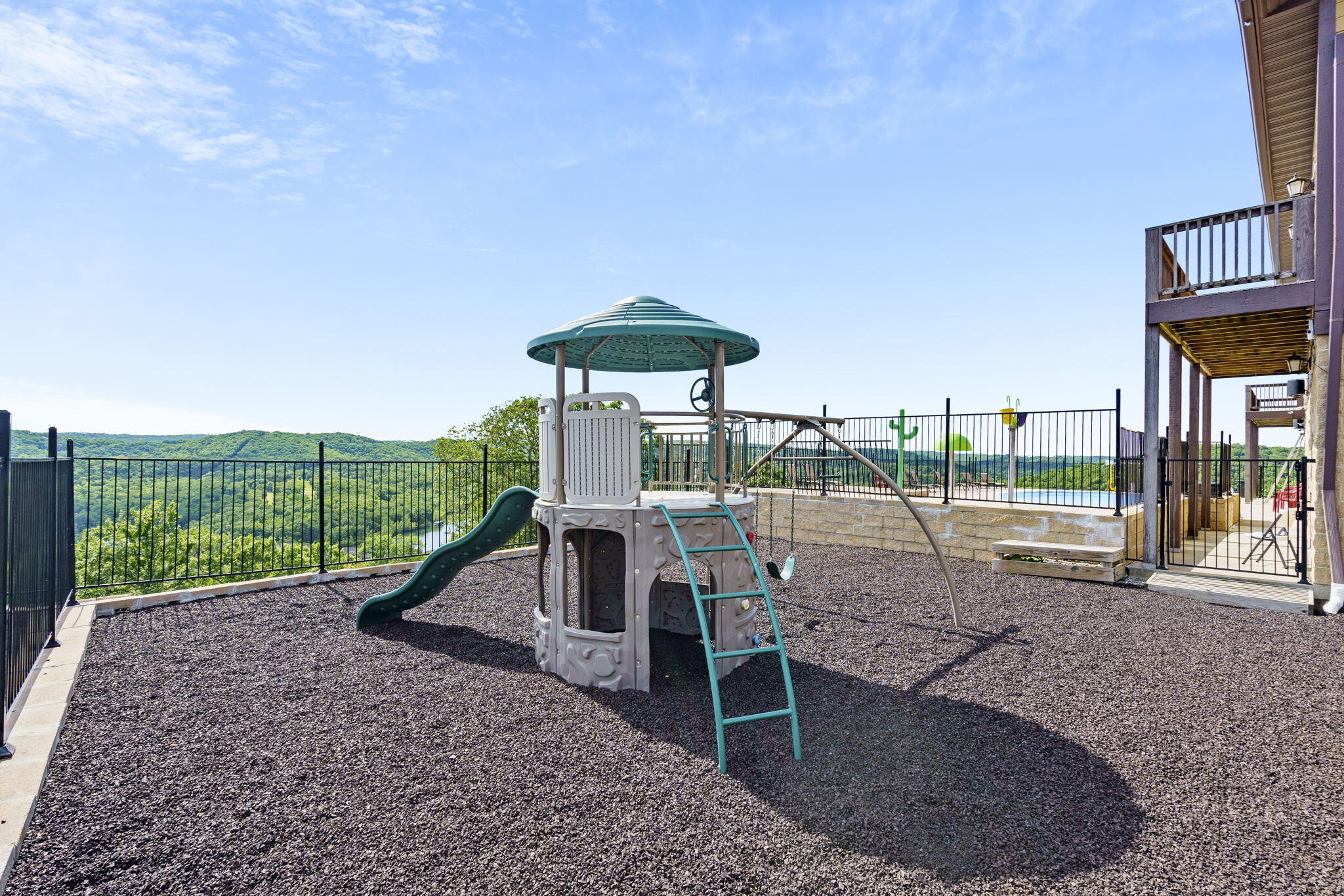 Landing at Eagles Nest - Residential