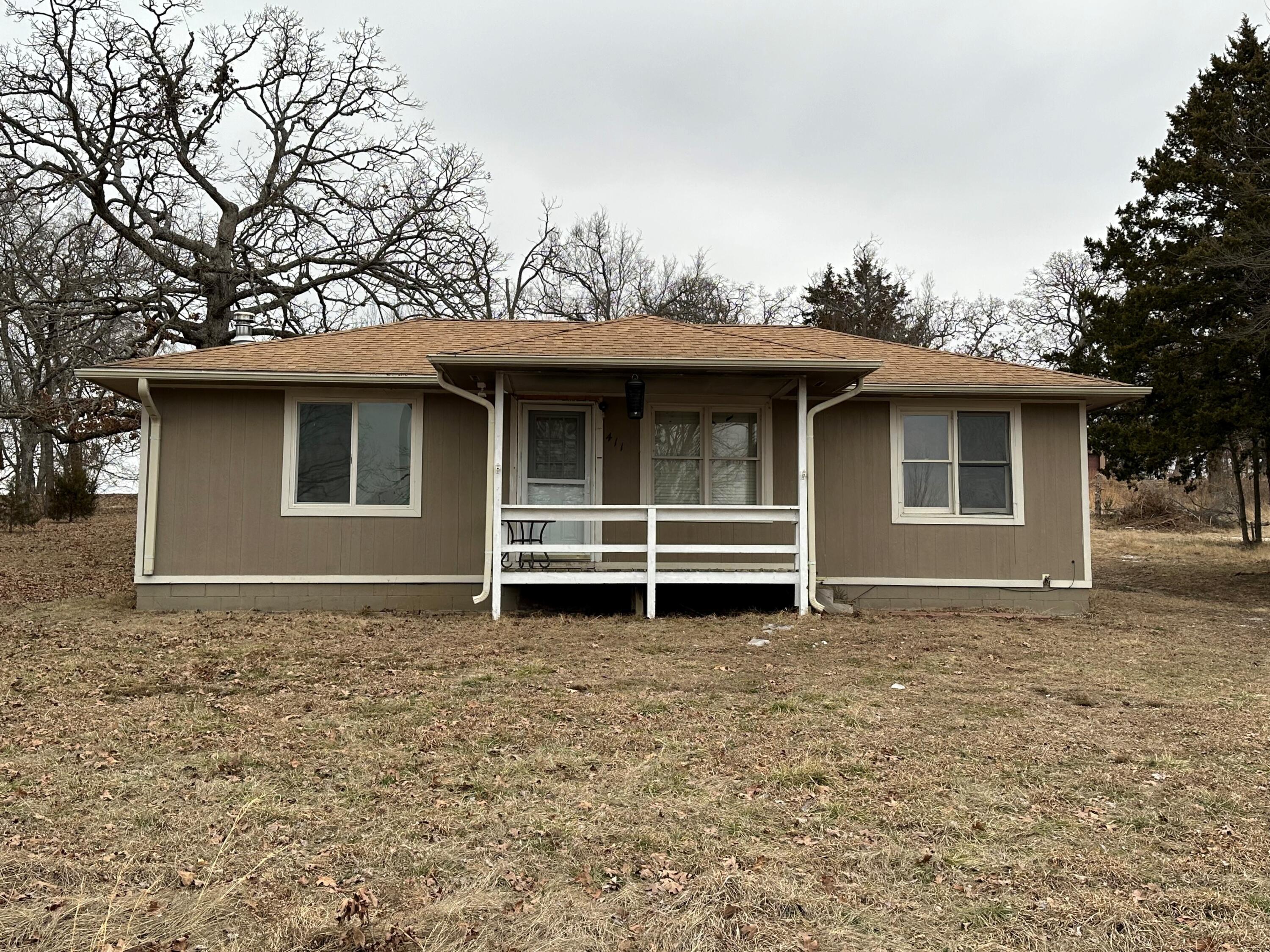 Lake Country Manor - Residential