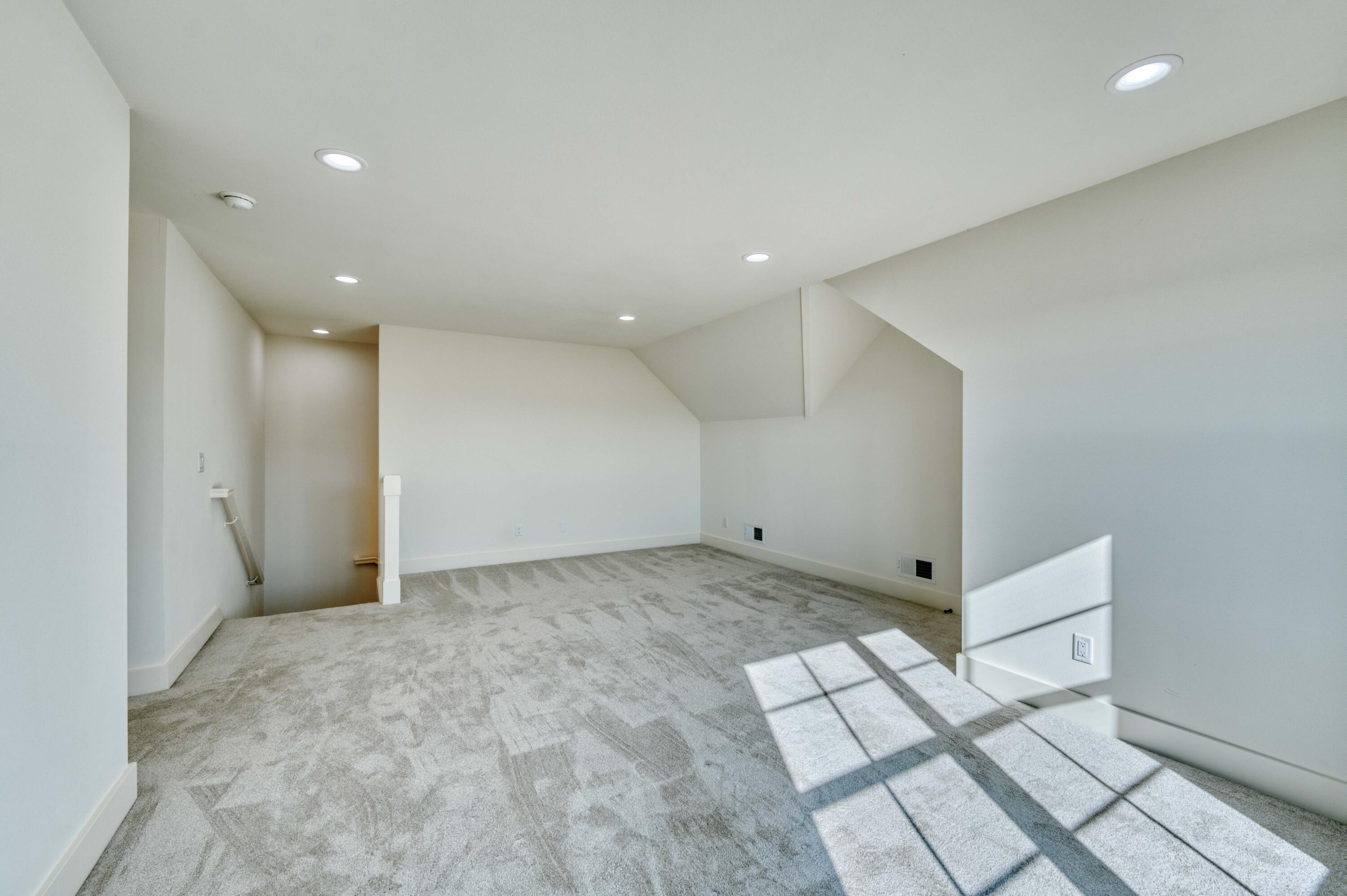 The Lakes Wild Horse - Residential