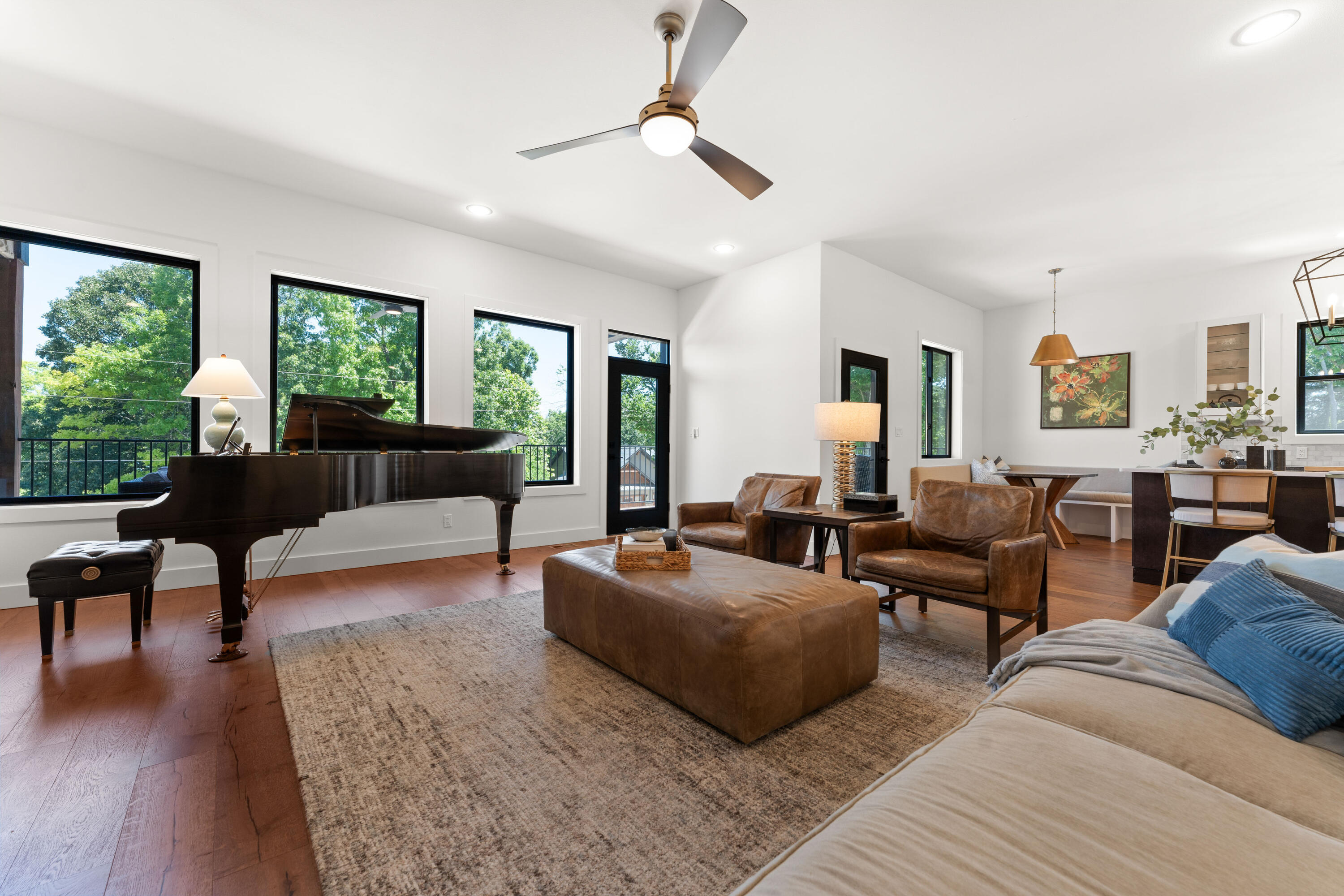 The Peninsula - Residential