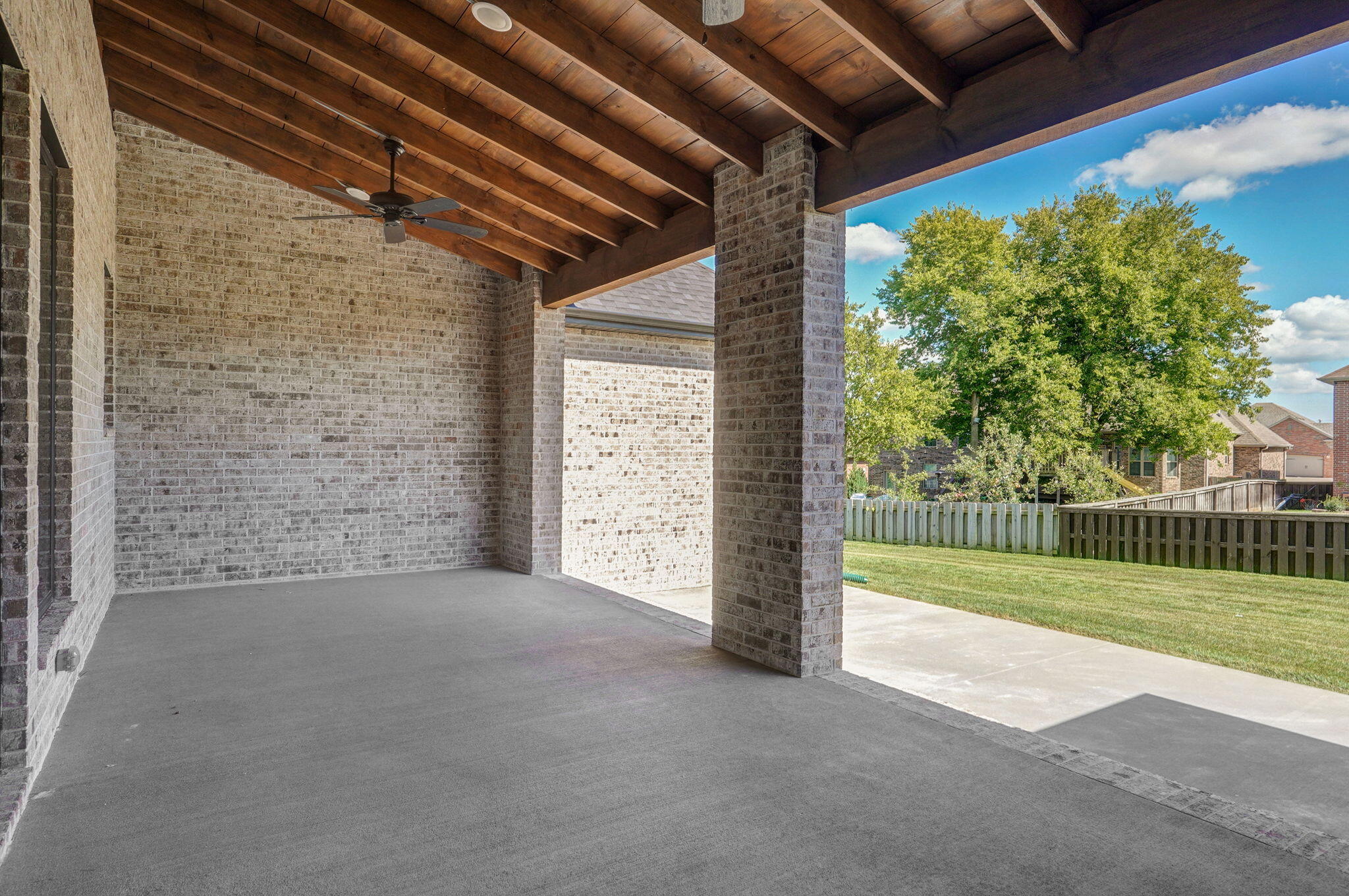 The Lakes Wild Horse - Residential