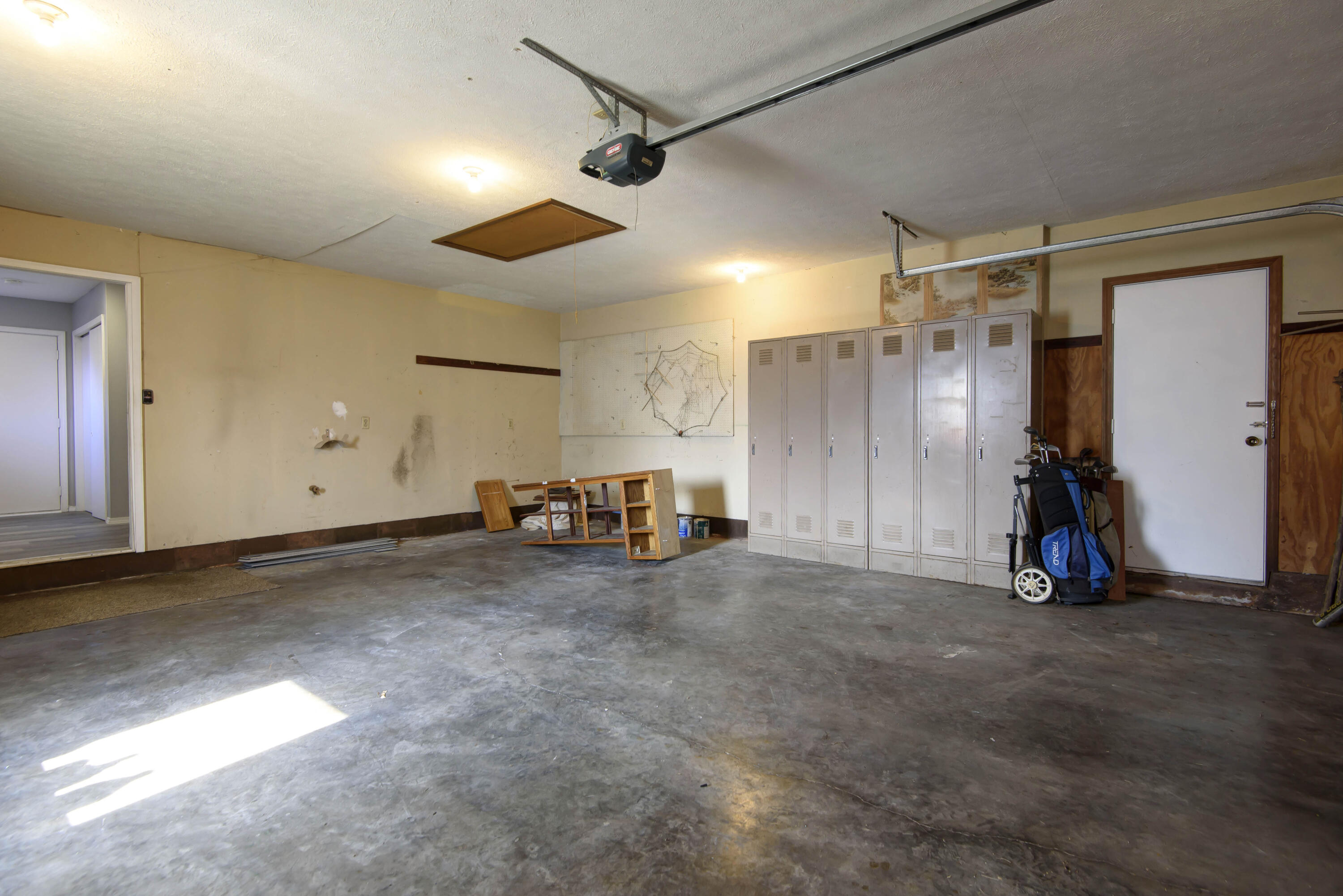 Arthur Hall - Residential