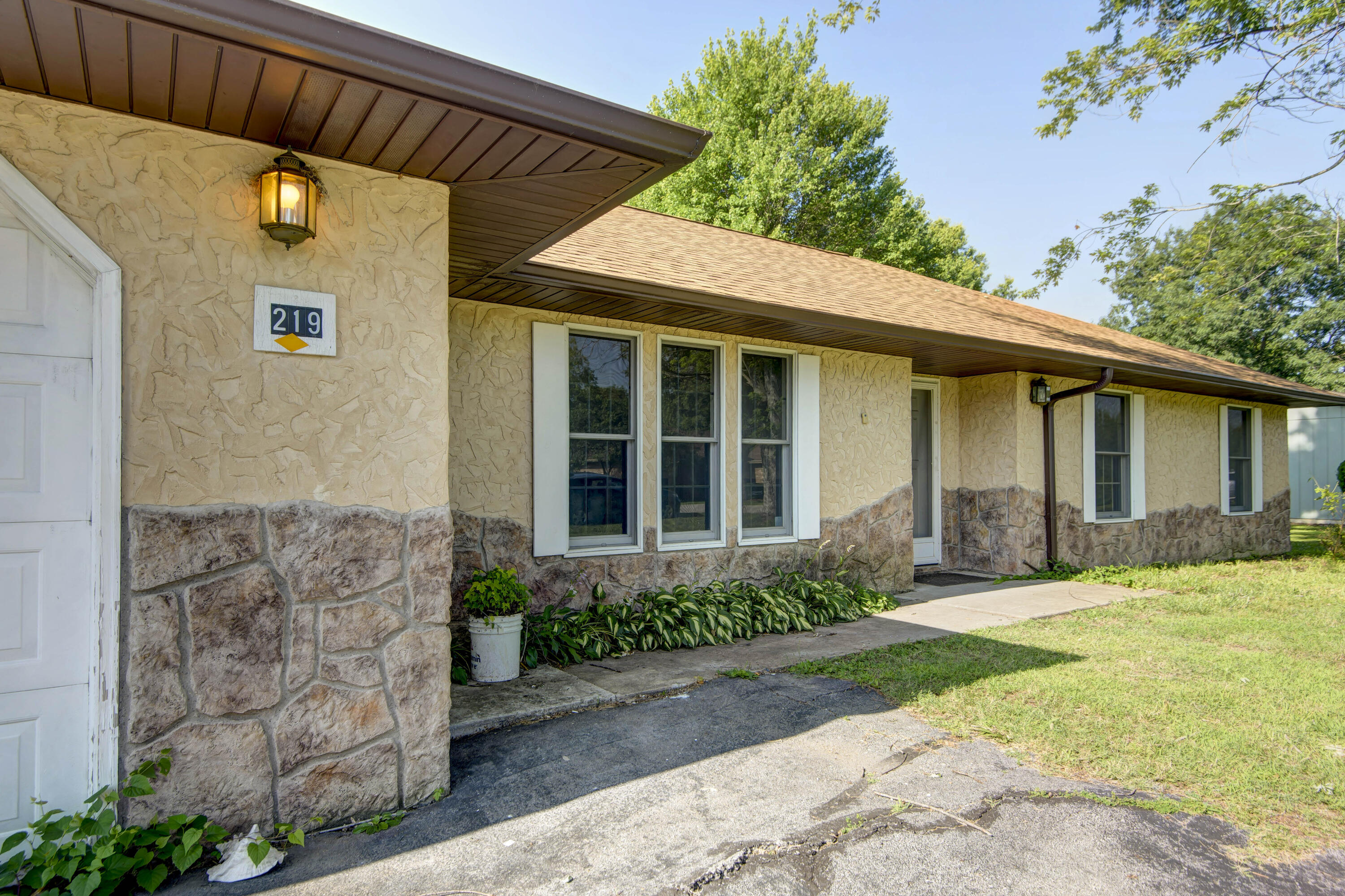 Arthur Hall - Residential