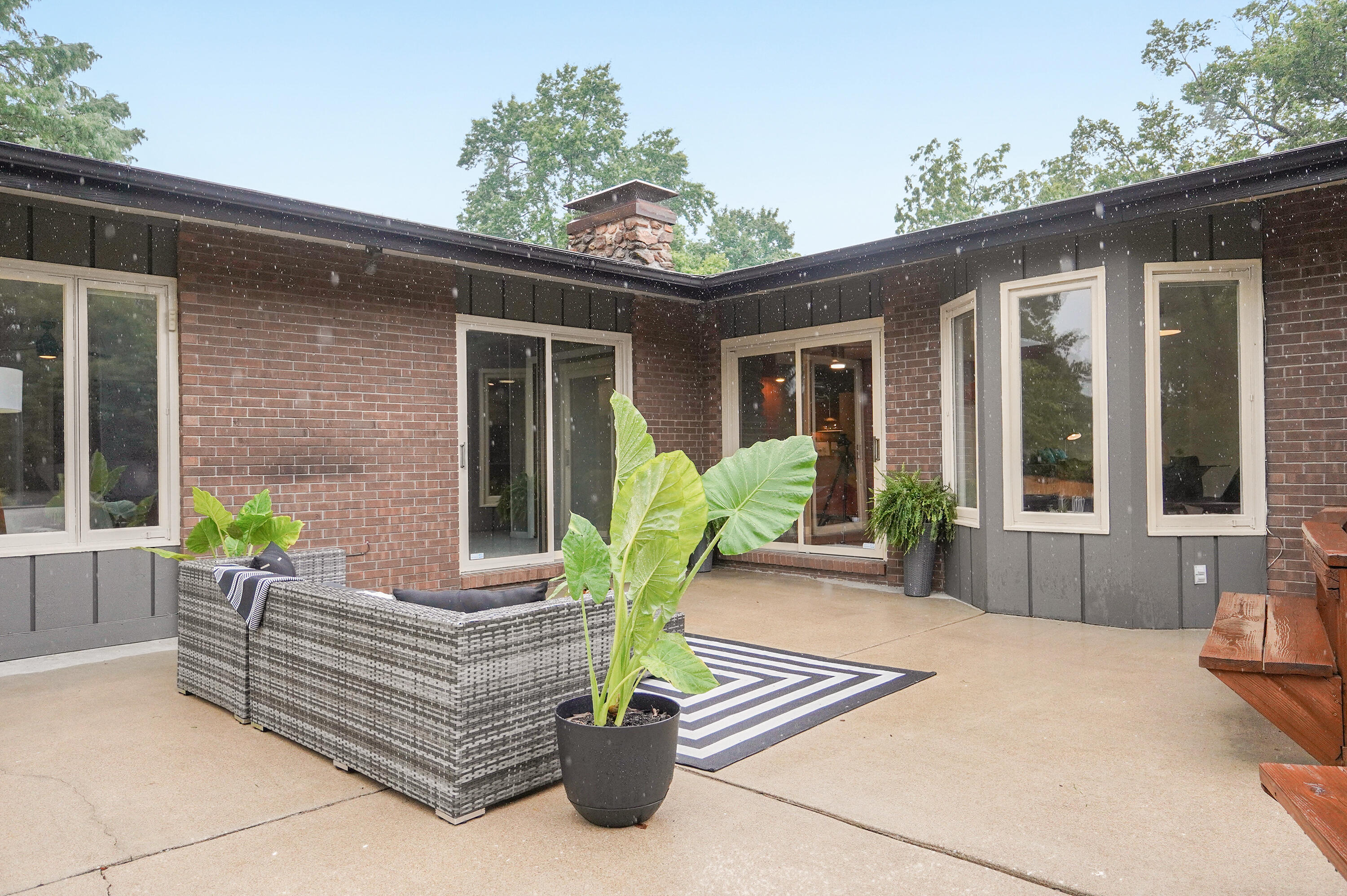 Brentwood So - Residential