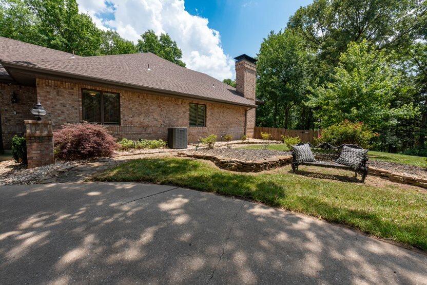 Country Bluff Estates - Residential