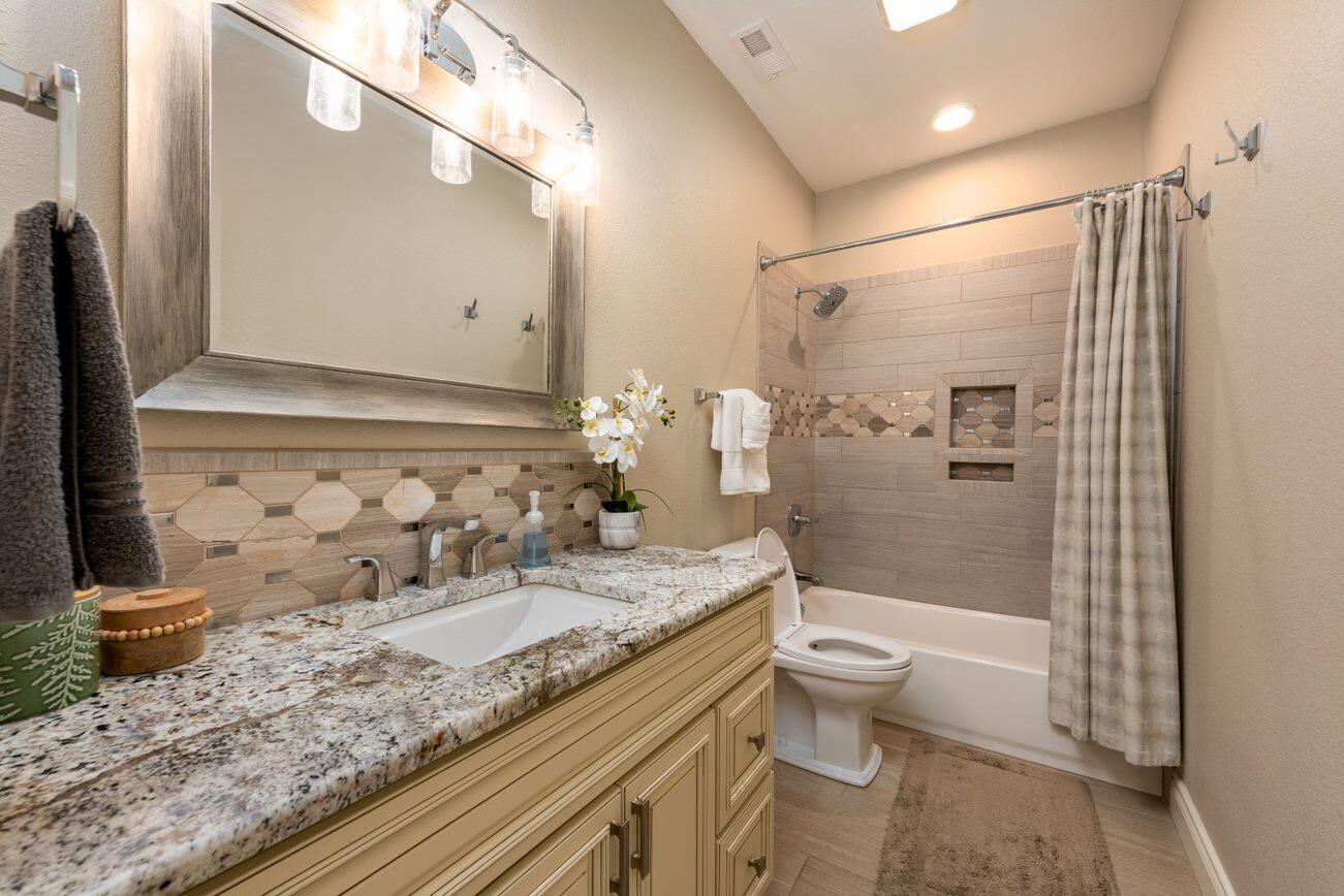 Country Bluff Estates - Residential