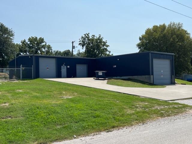 New Roof, New Paint, New Drive. Ready for Your Business! Great location not far from downtown Springfield. Open floorplan for easy customization to your business needs. Loading dock inside the west side for easy loading. Walk-in access to the rest of the building for easy storage and separation. The lot to the west (an additional .11 acre) also conveys with this listing.