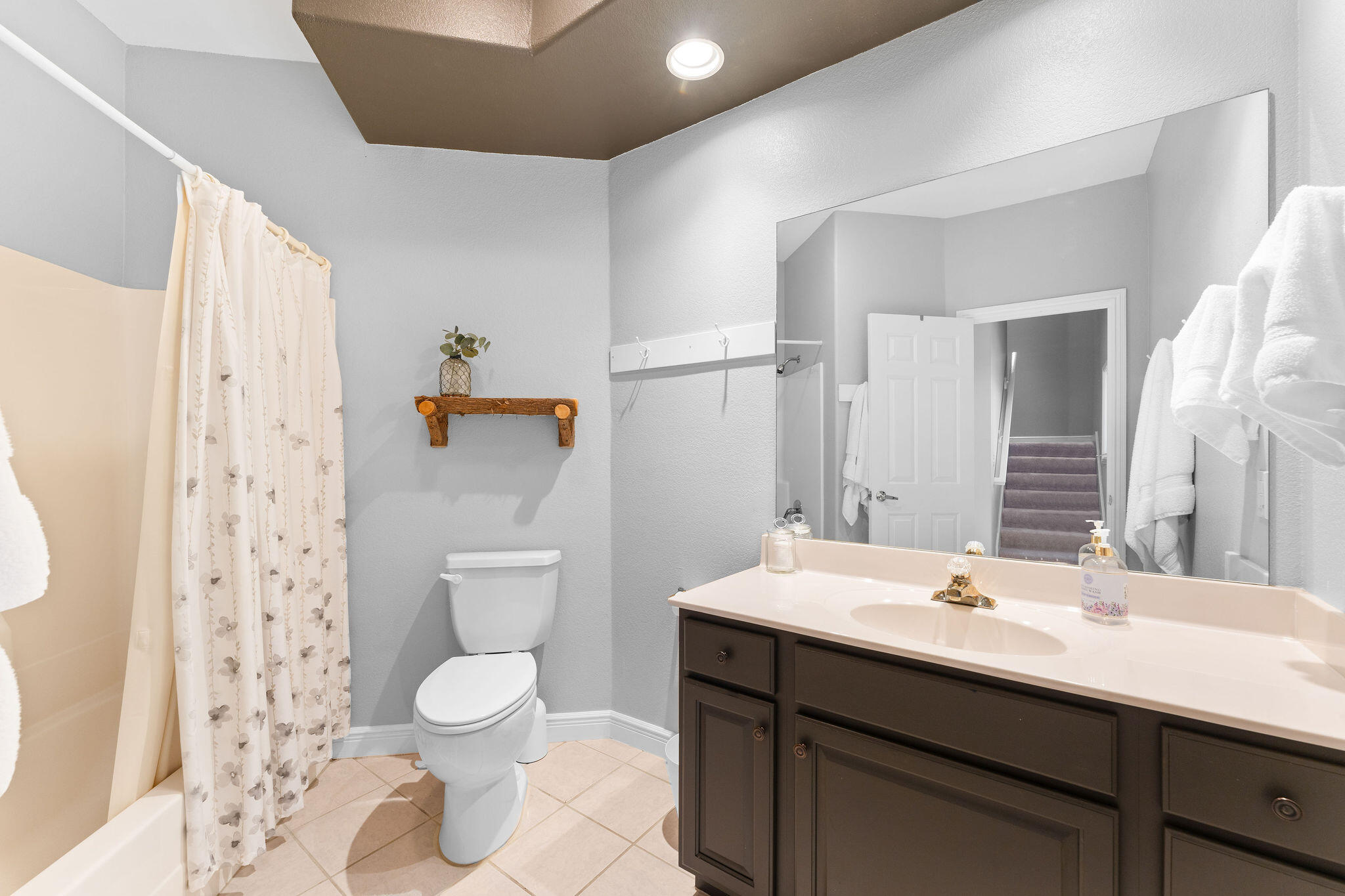 Emerald Point Villas - Residential