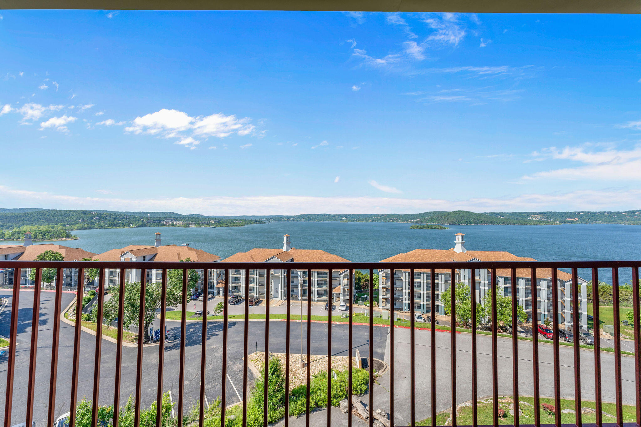 Emerald Point Villas - Residential