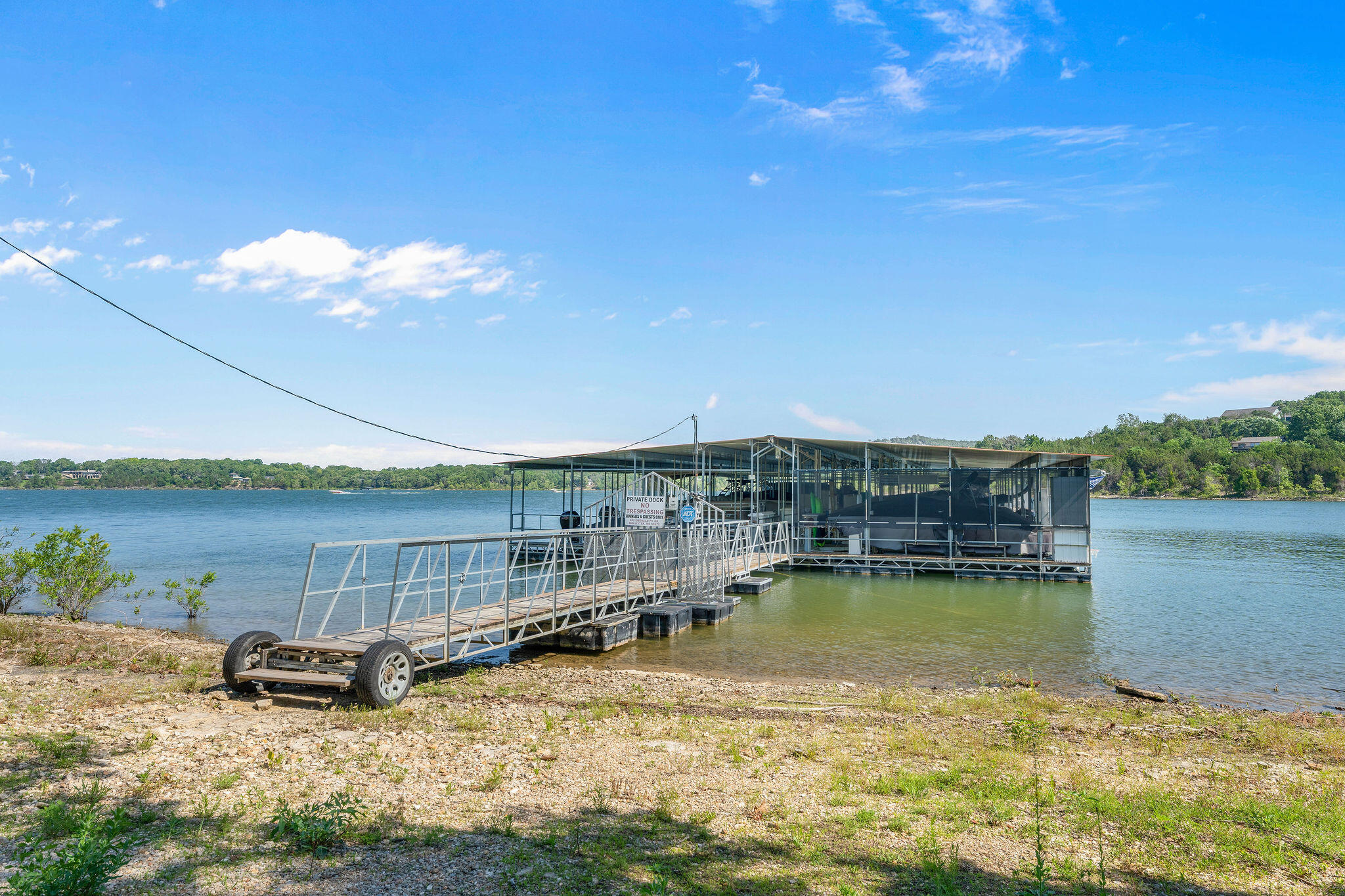 Emerald Point Villas - Residential