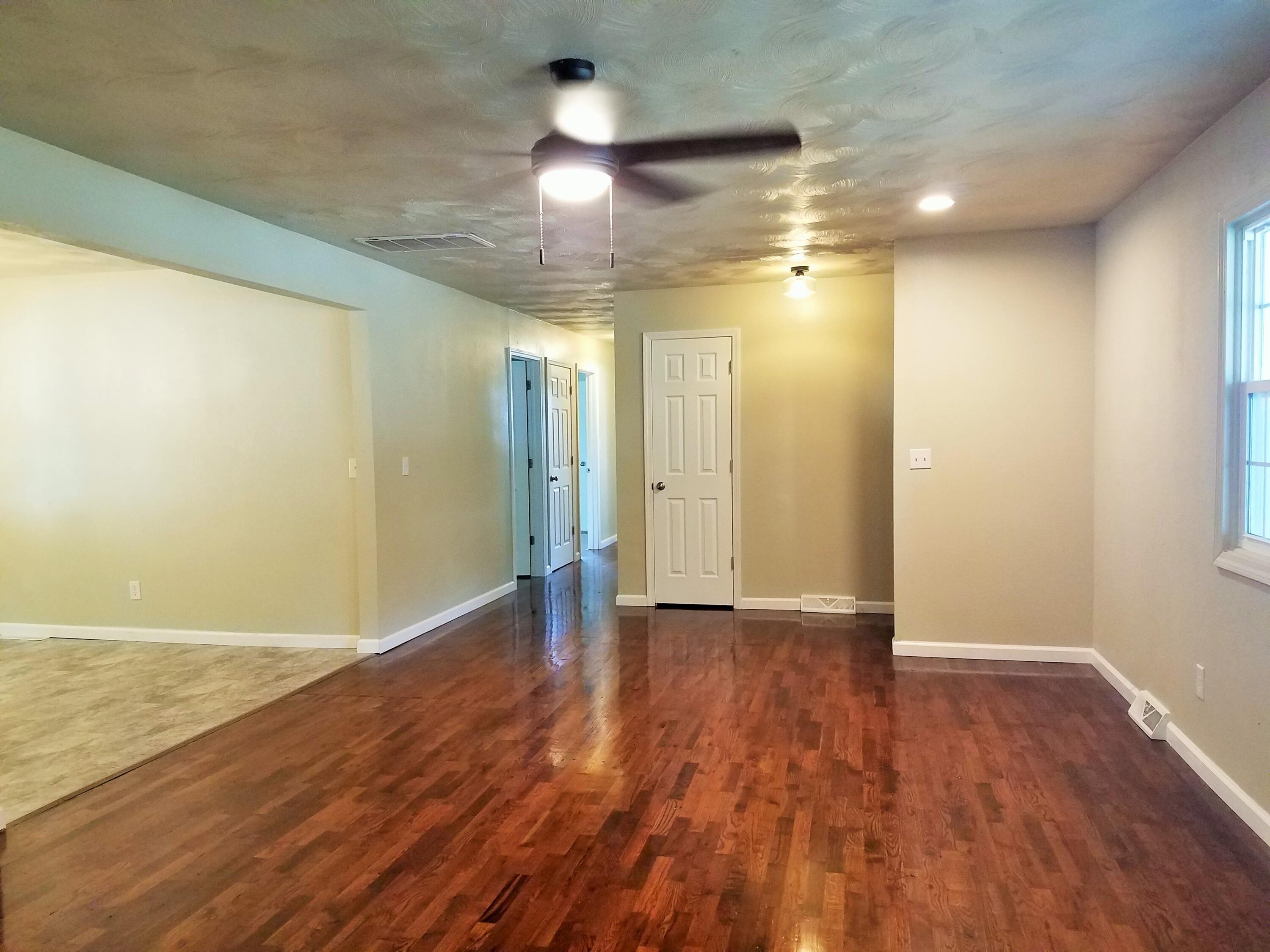 Pauline's - Residential
