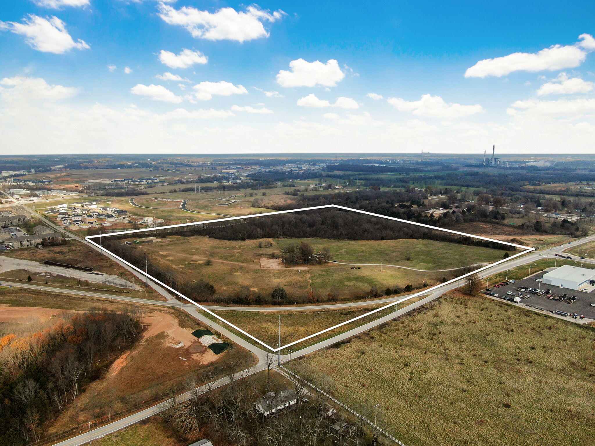:Great Development land in REPUBLIC, MO! It sits diagonally from Republic Highschool. This property is roughly 38 acres and is adjacent to a brand new mixed used development, new residential subdivision and more. Roughly 1.5B is being invested in this area for more growth and development. So much potential and opportunity. 7 minutes from the brand new Super Target in Springfield, MO. 4 minutes to Amazon distribution center, 5 minutes to Wal Mart and Lowes.
