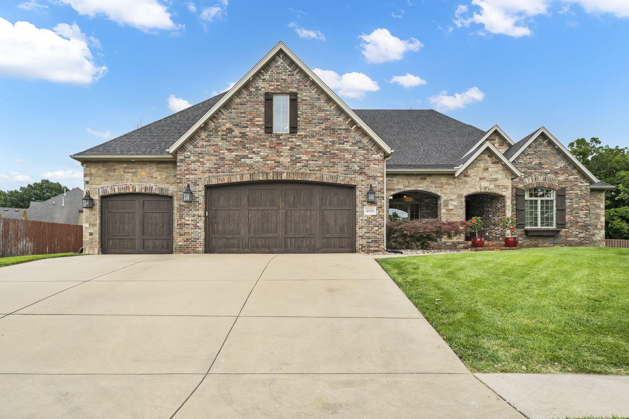 Executive Court - Residential