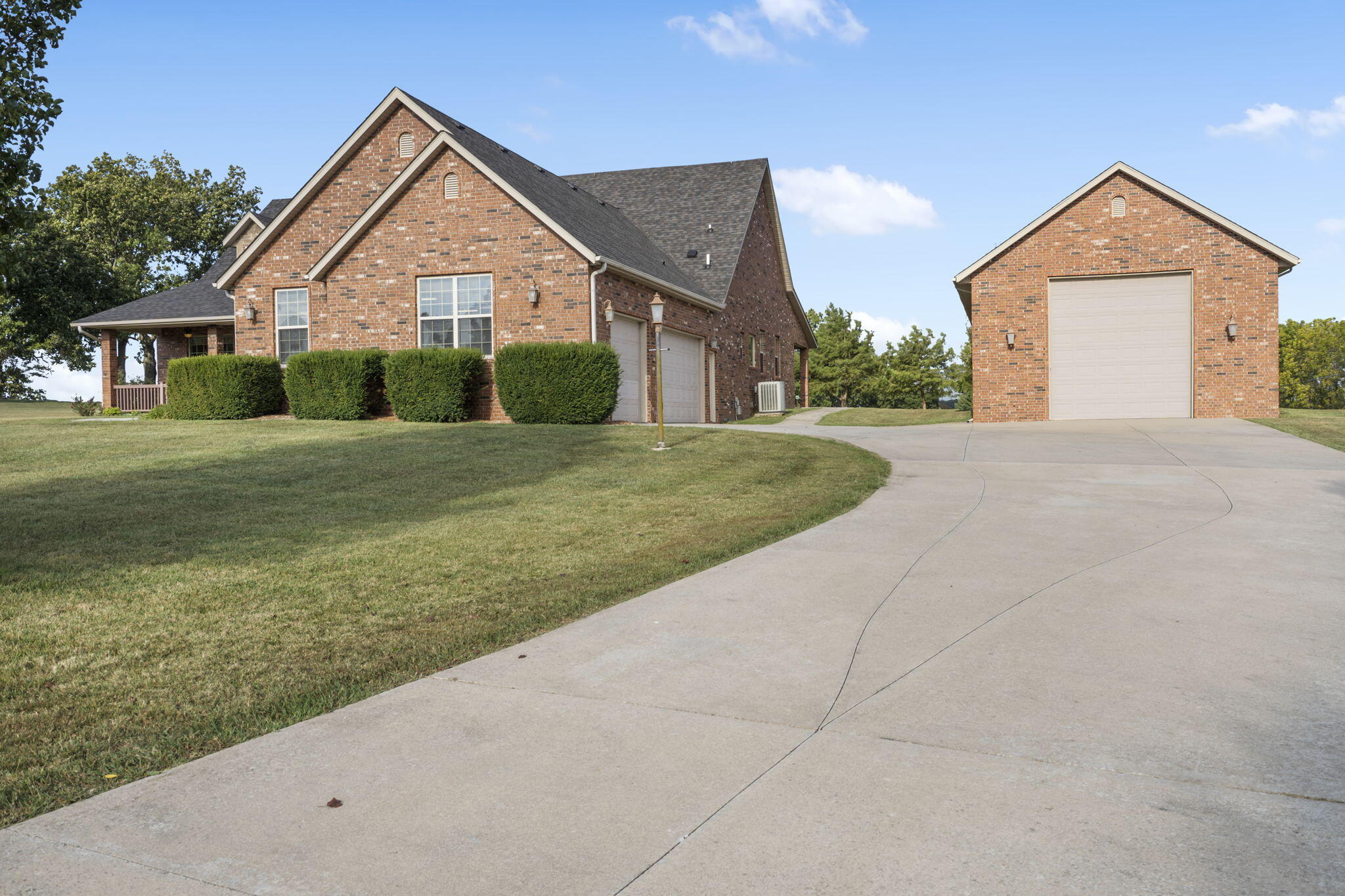 Ridge View Est - Residential