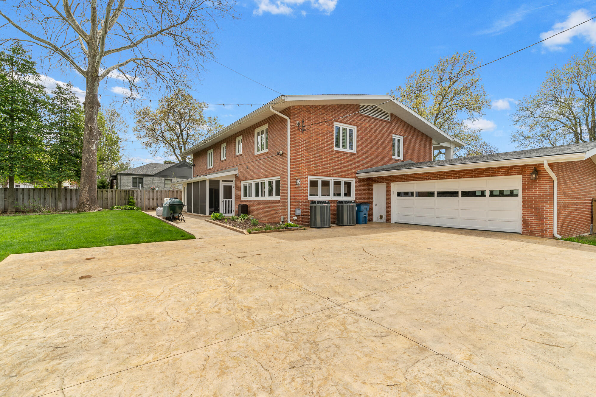 Phelps Park Terr - Residential