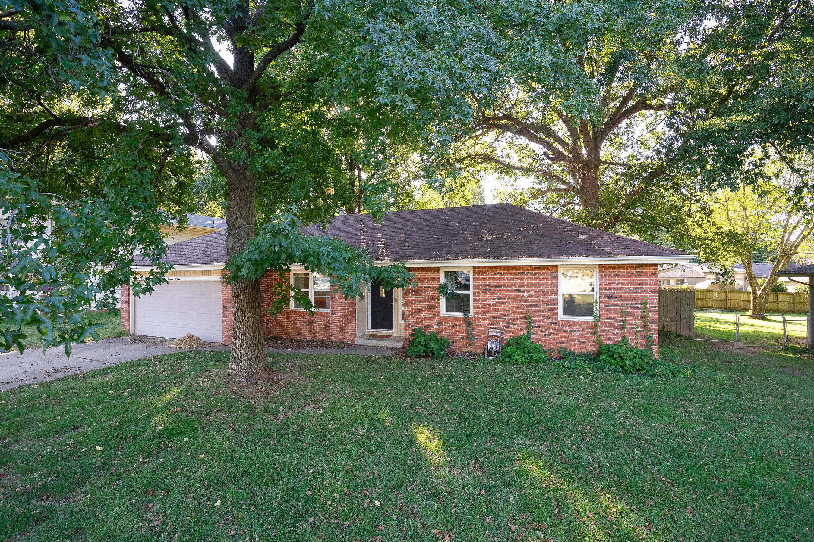 Come see this beautifully remodeled ranch style home! Just three minutes from Bass Pro and less than ten minutes from MSU!