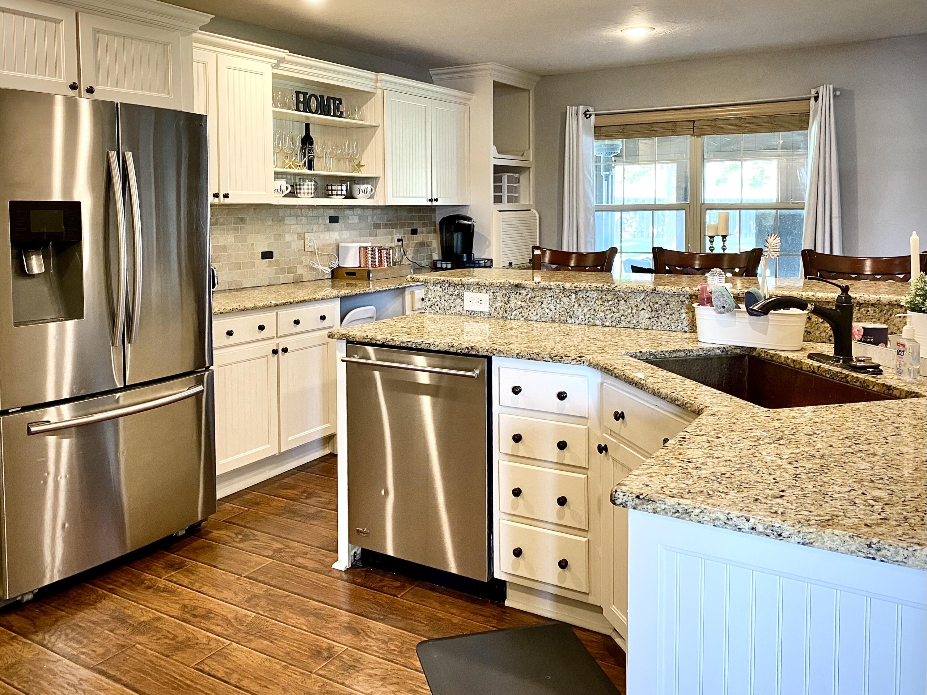 The Lakes Wild Horse - Residential