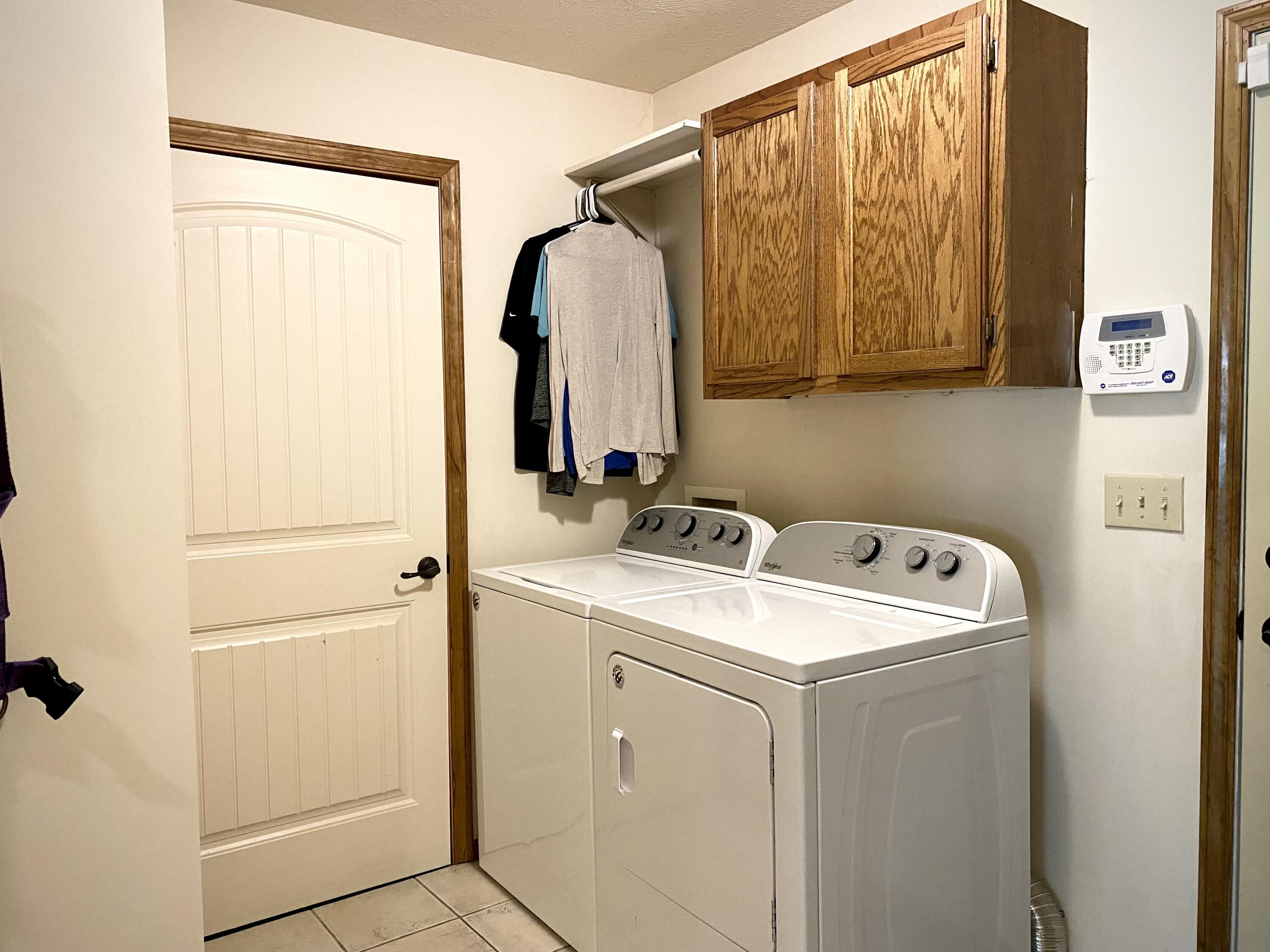 The Lakes Wild Horse - Residential