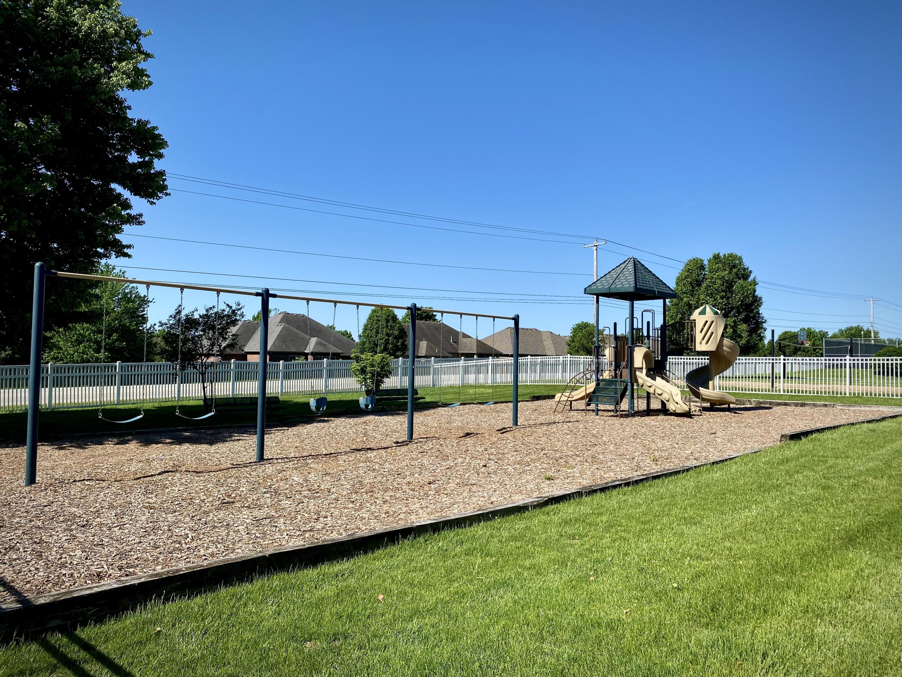 The Lakes Wild Horse - Residential