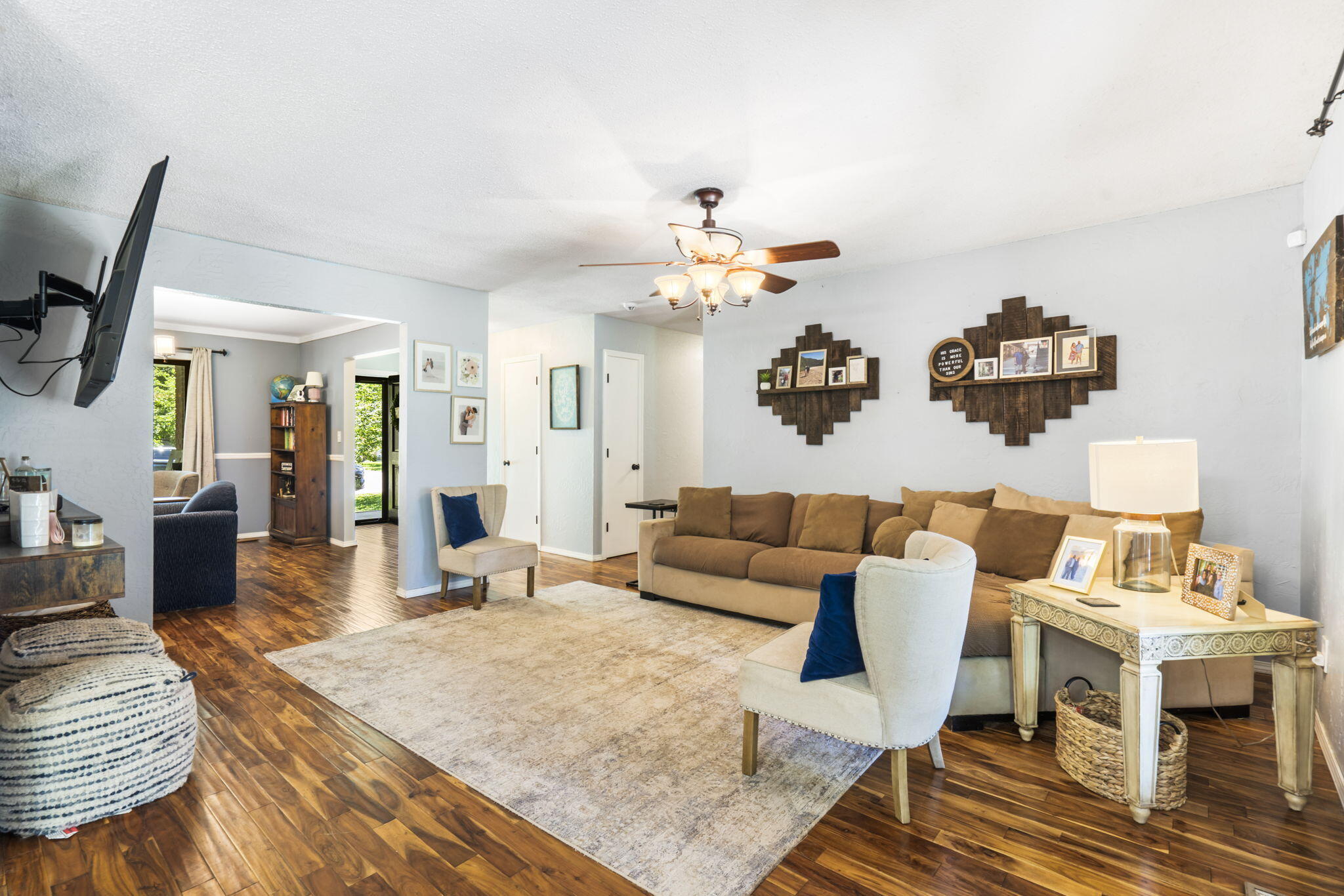 Park Crest Vlg Cir - Residential