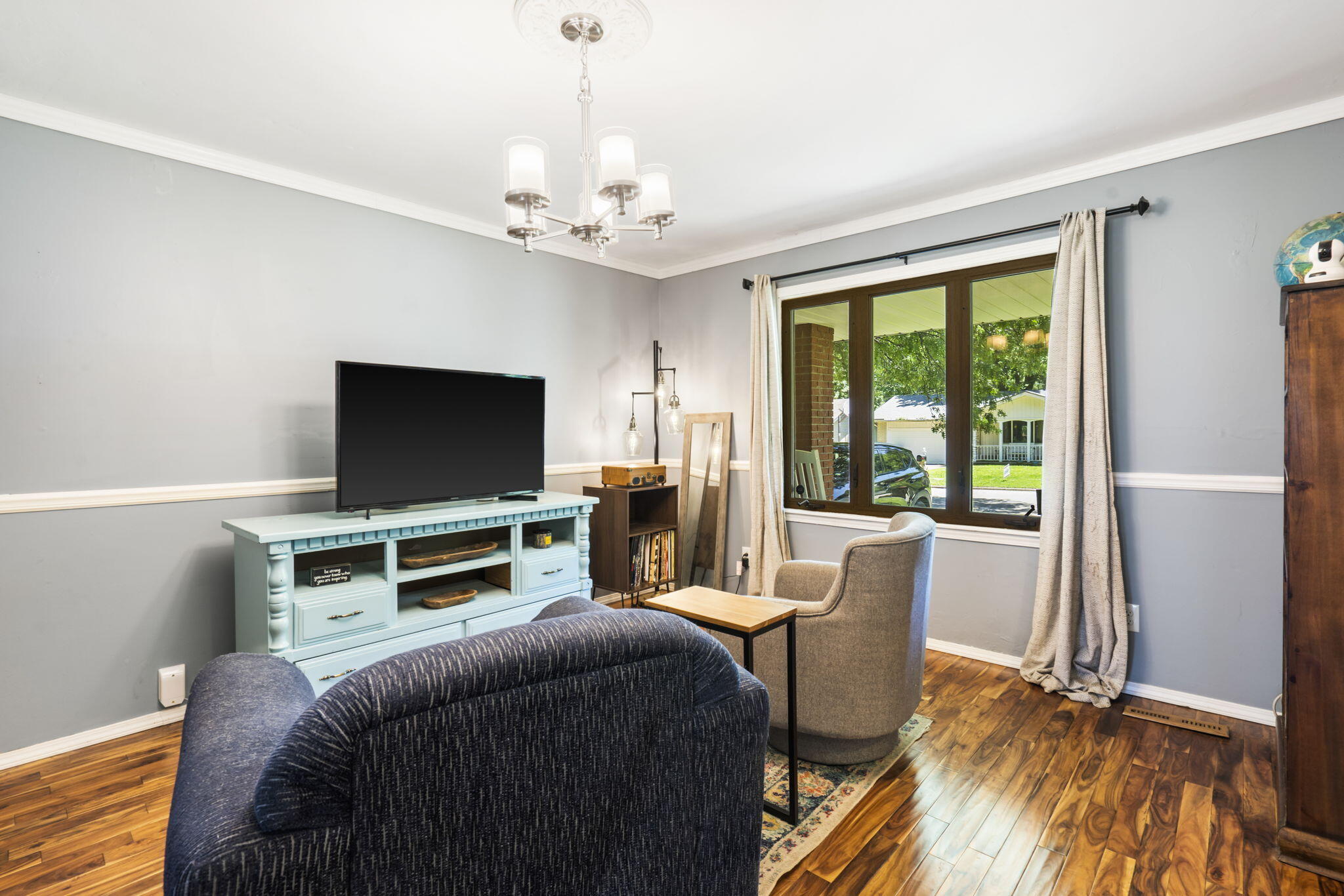 Park Crest Vlg Cir - Residential