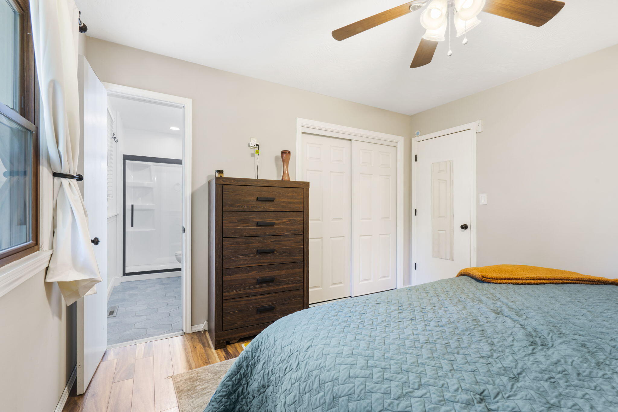 Park Crest Vlg Cir - Residential