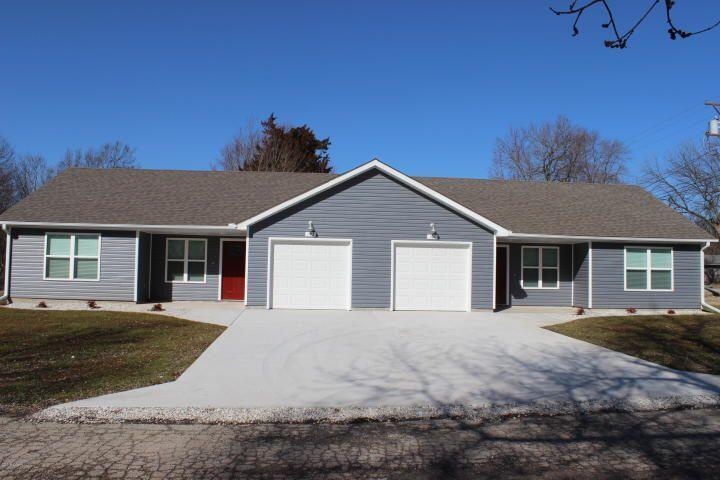 FOR LEASE. 2 BR/2 BA Duplex on outskirts of Duenweg, minutes from Joplin, shopping and parks. All appliances in kitchen included. W/D hook ups, 1-car att garage. Small pet considered w/deposit. $900 rent/ $875 deposit. Credit Report fee $15 per adult. Available the beginning of October.