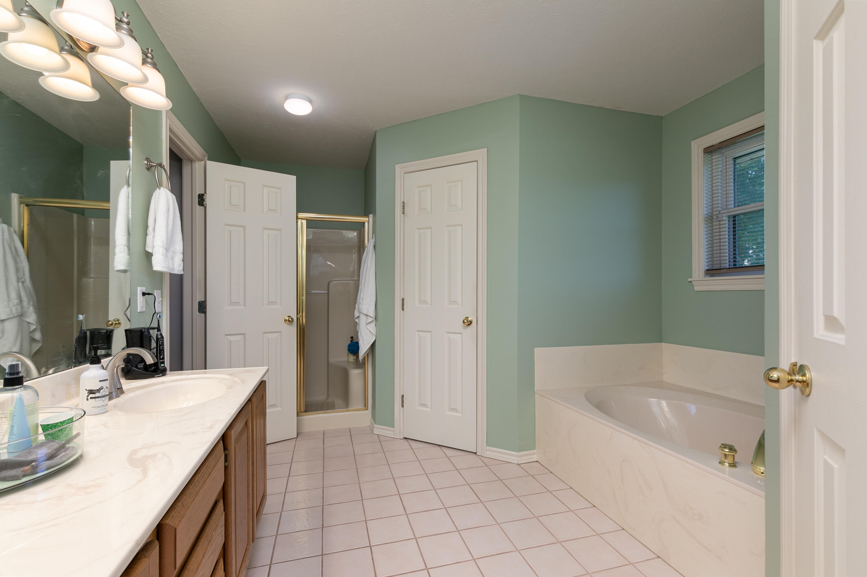 Finley River Est - Residential