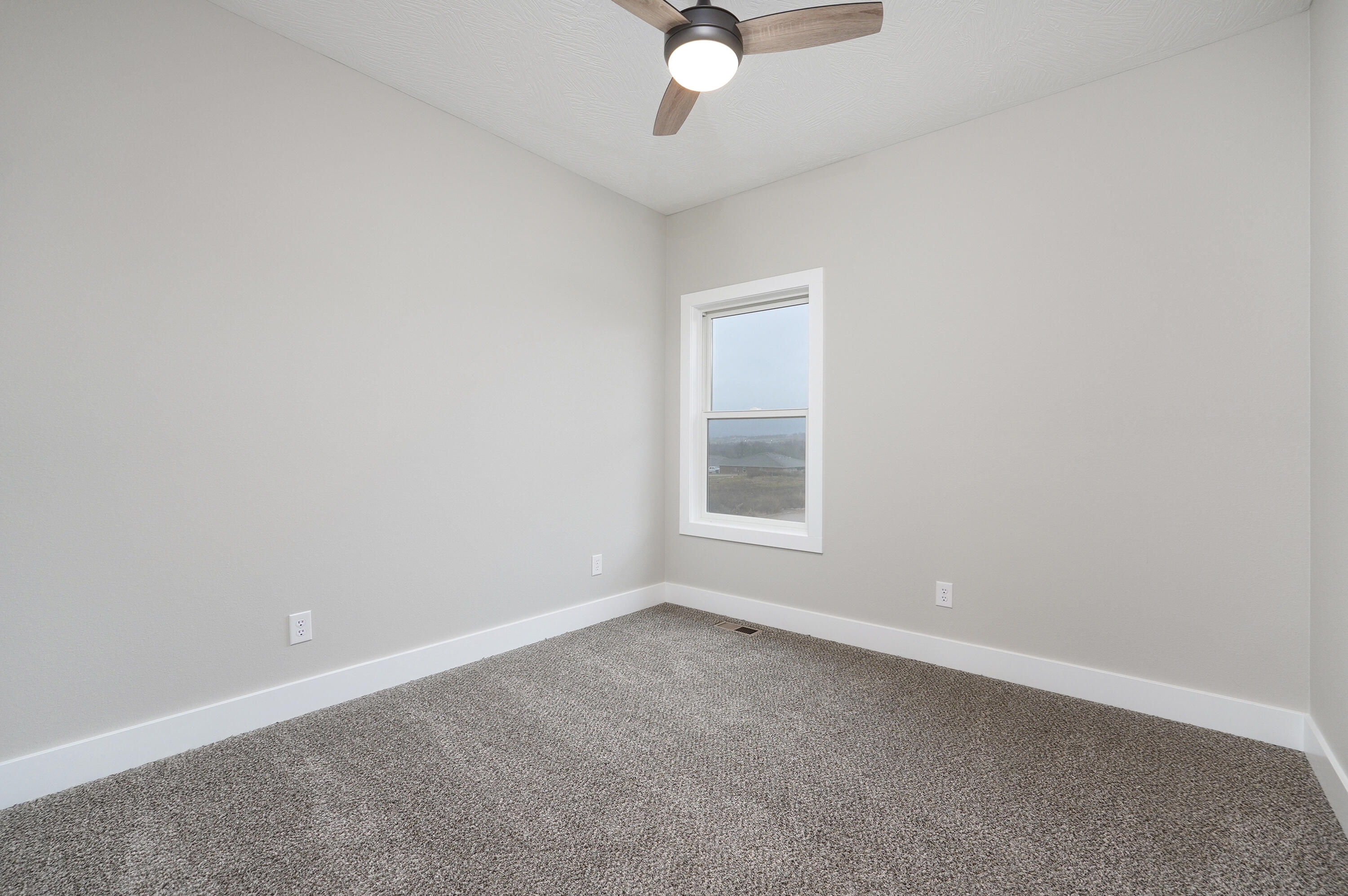 Woodcrest Est - Residential