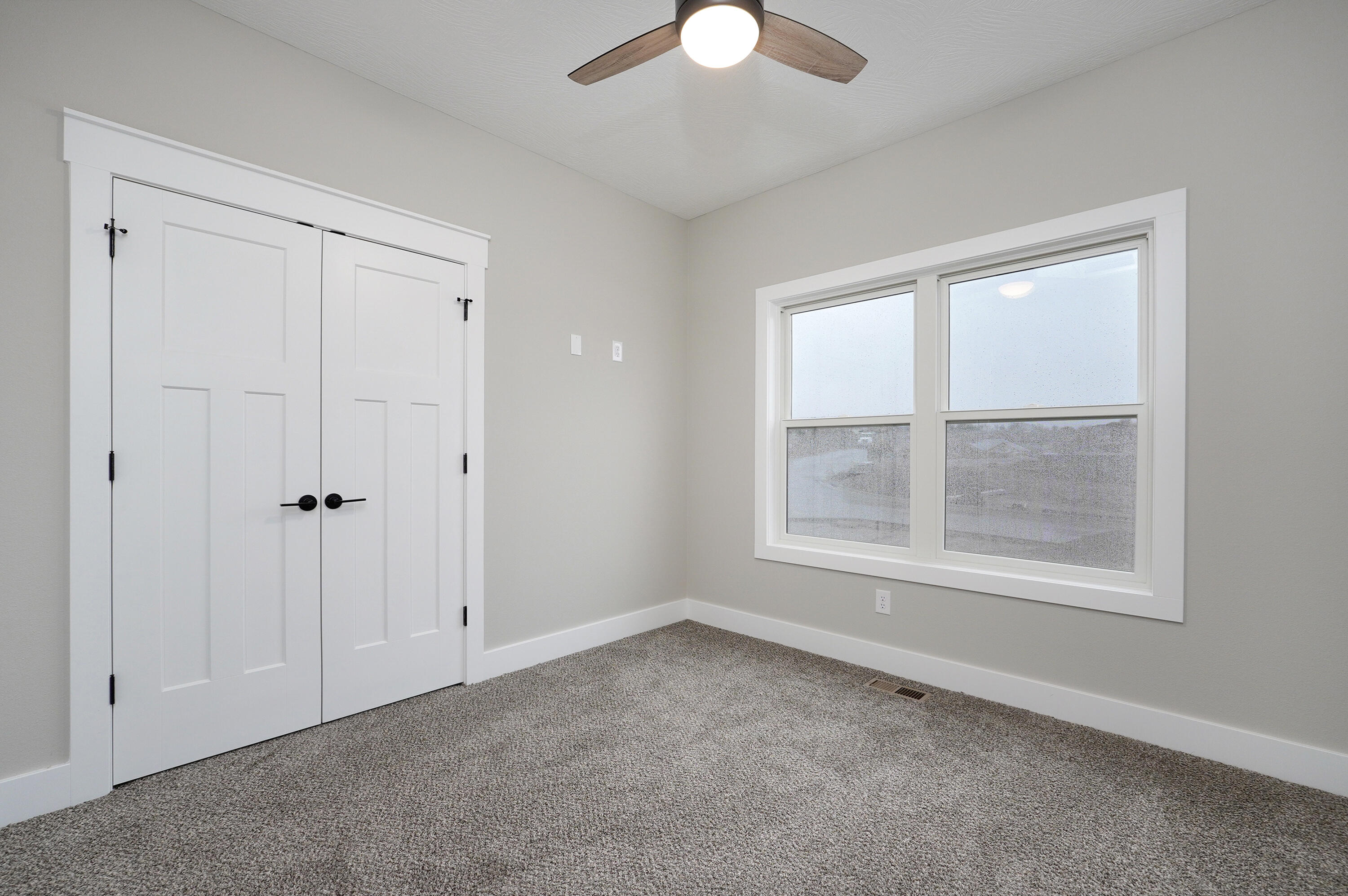 Woodcrest Est - Residential