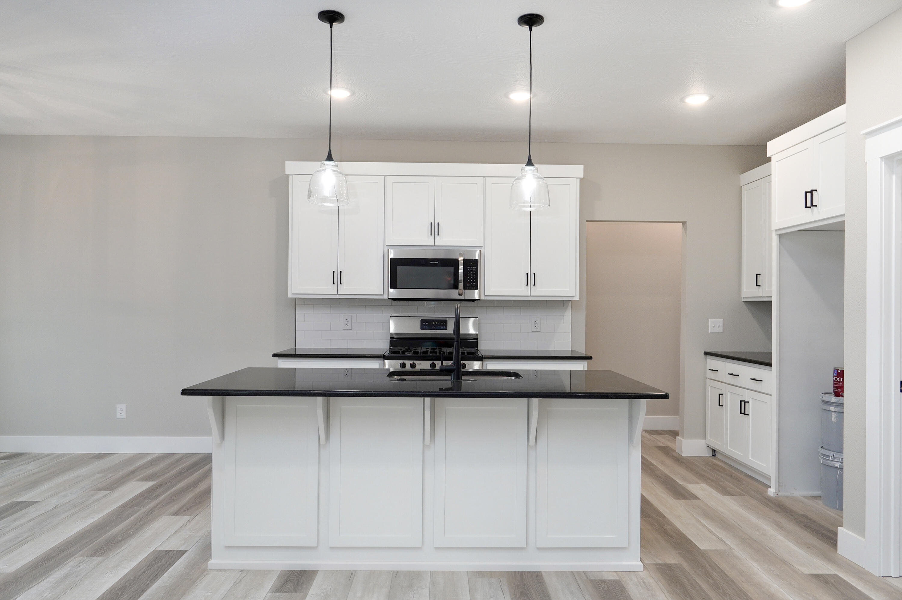 Woodcrest Est - Residential