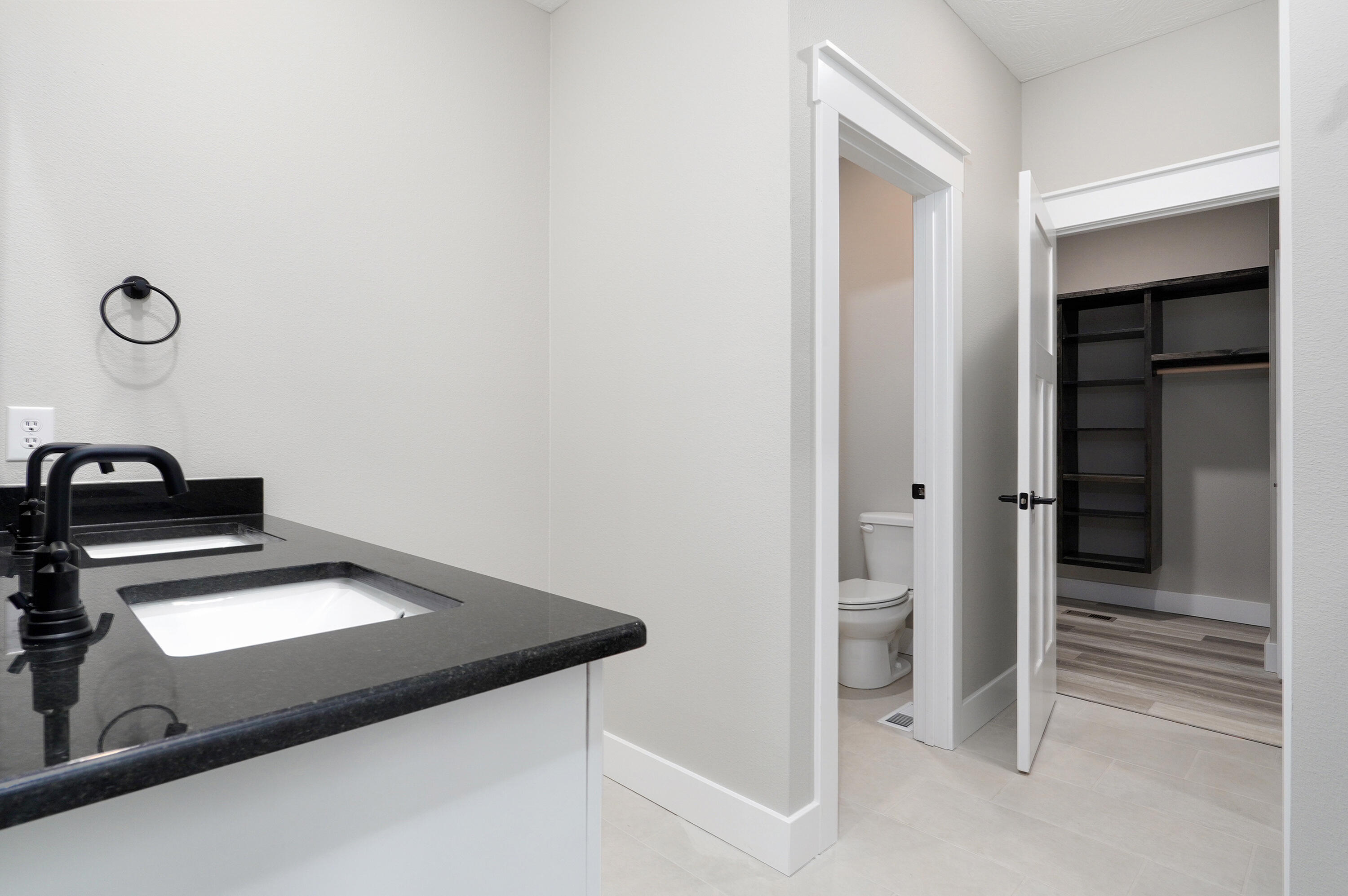 Woodcrest Est - Residential