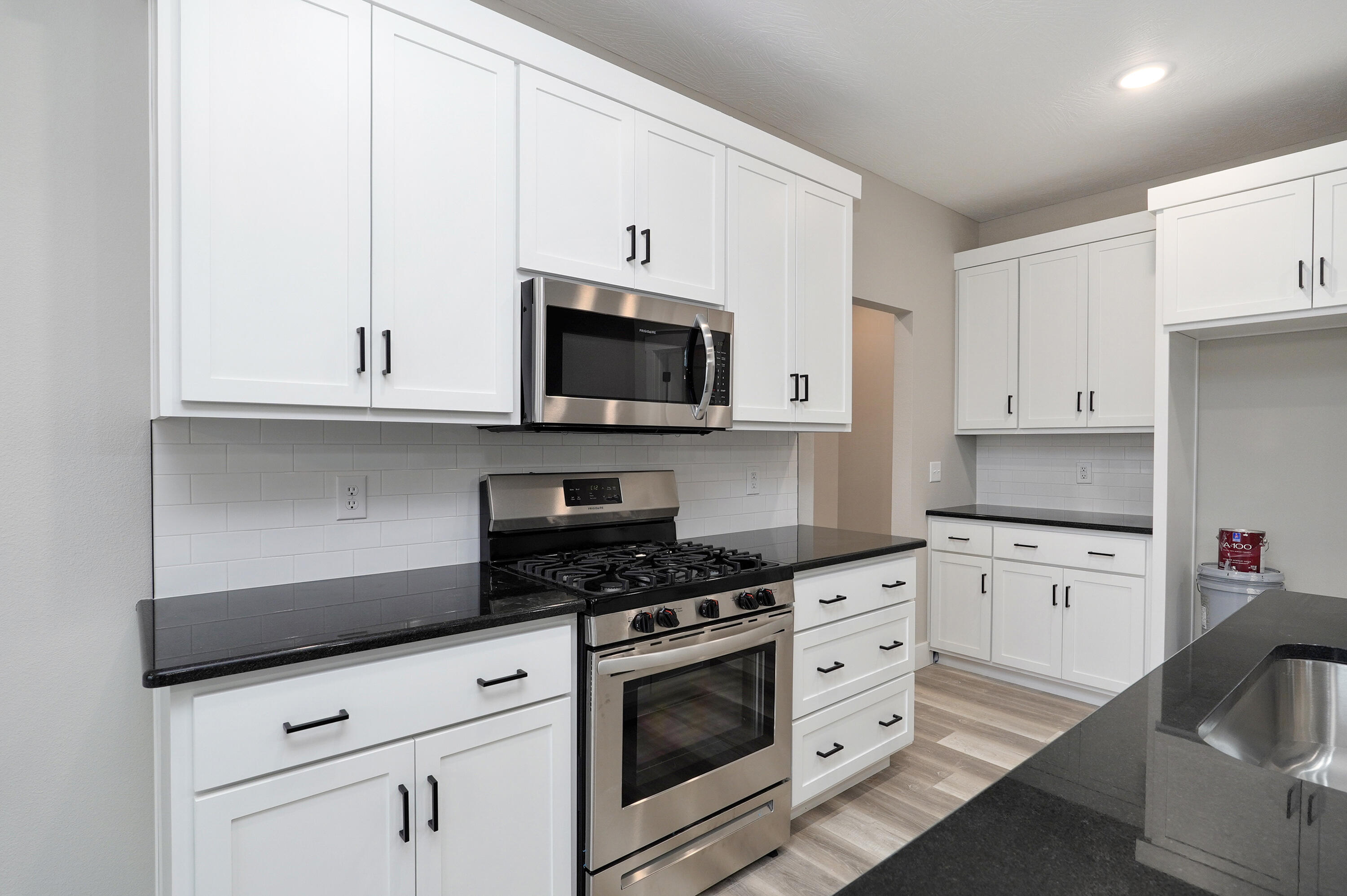 Woodcrest Est - Residential