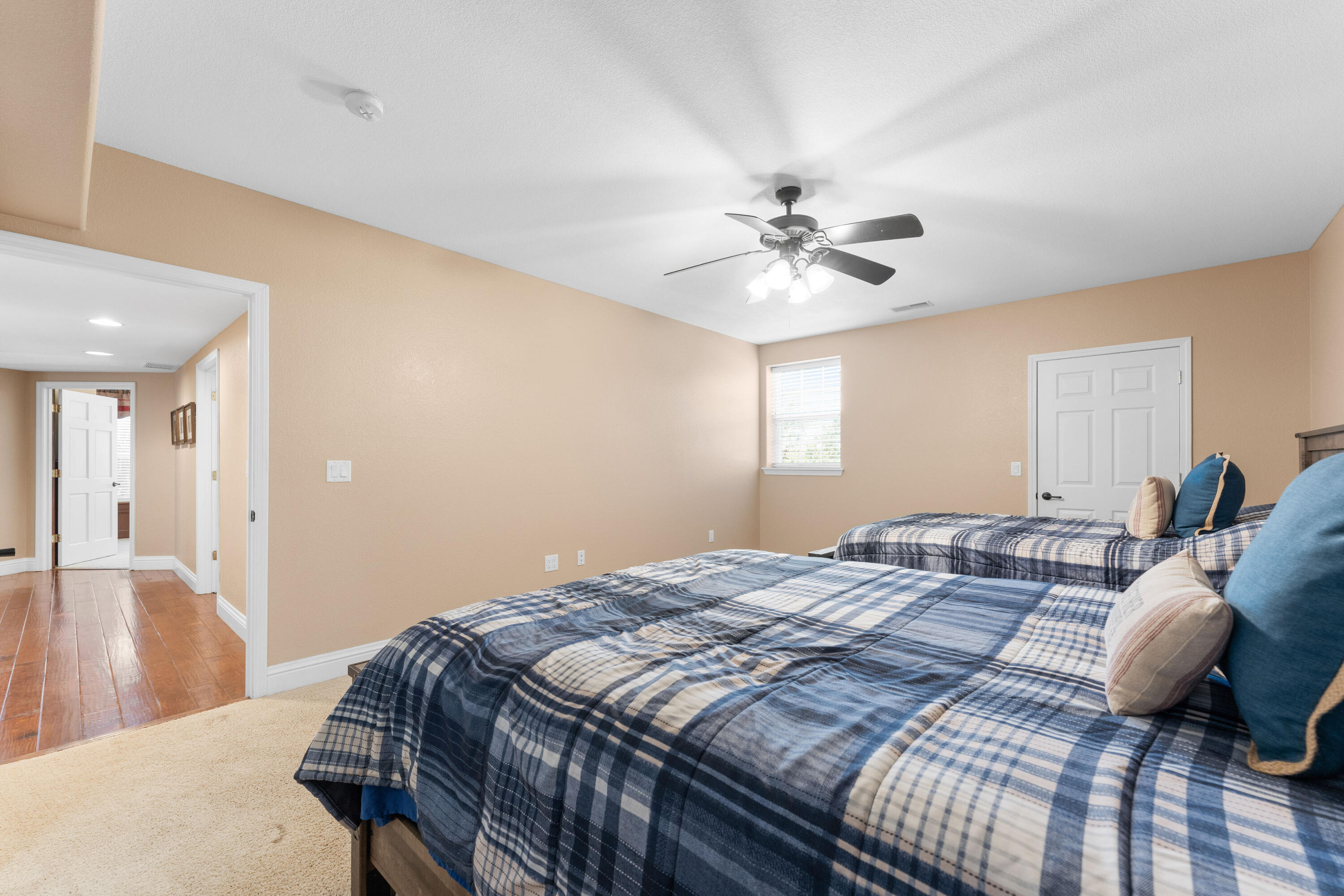 Hoot Owl Point - Residential