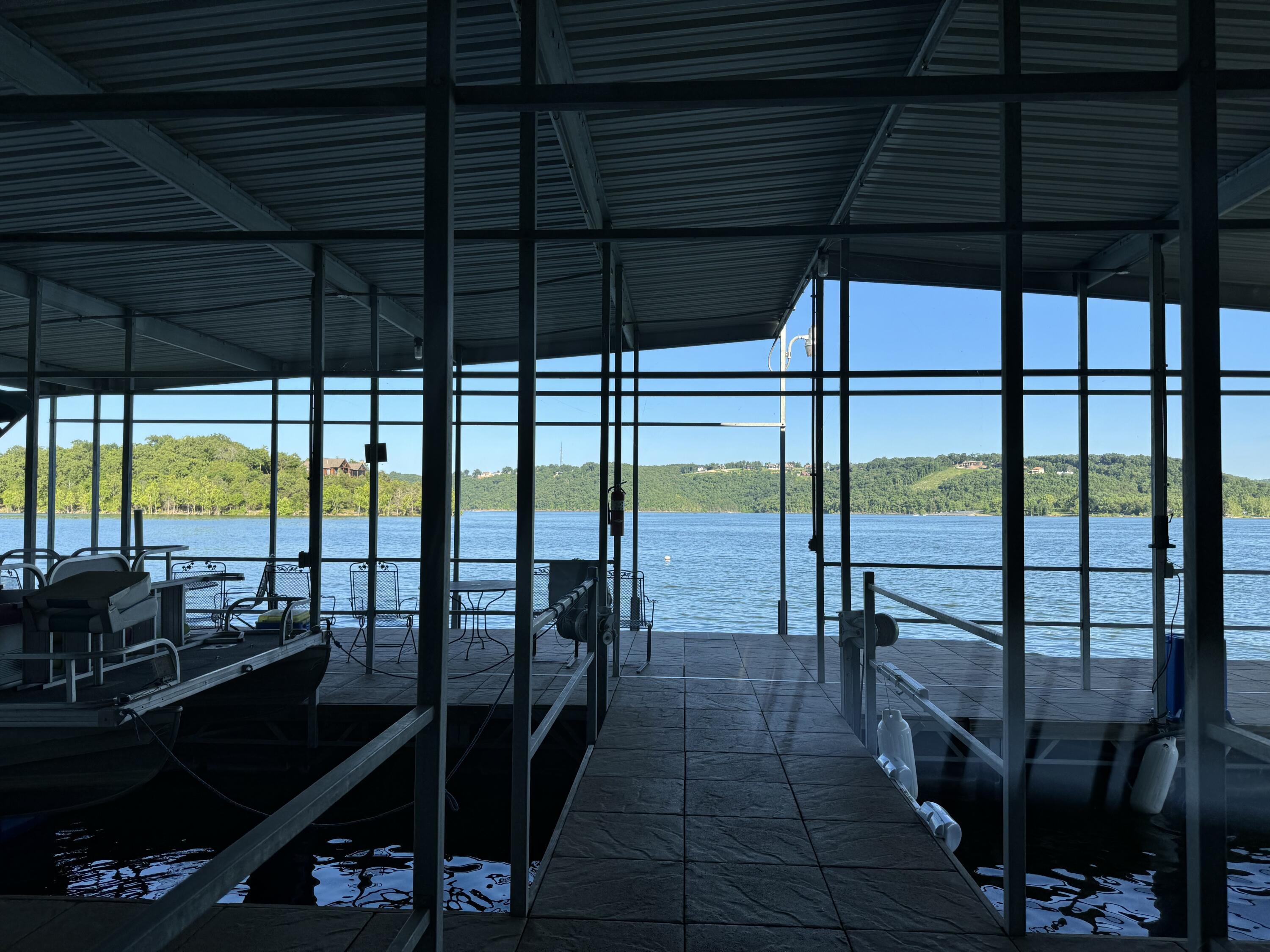 Hoot Owl Point - Residential