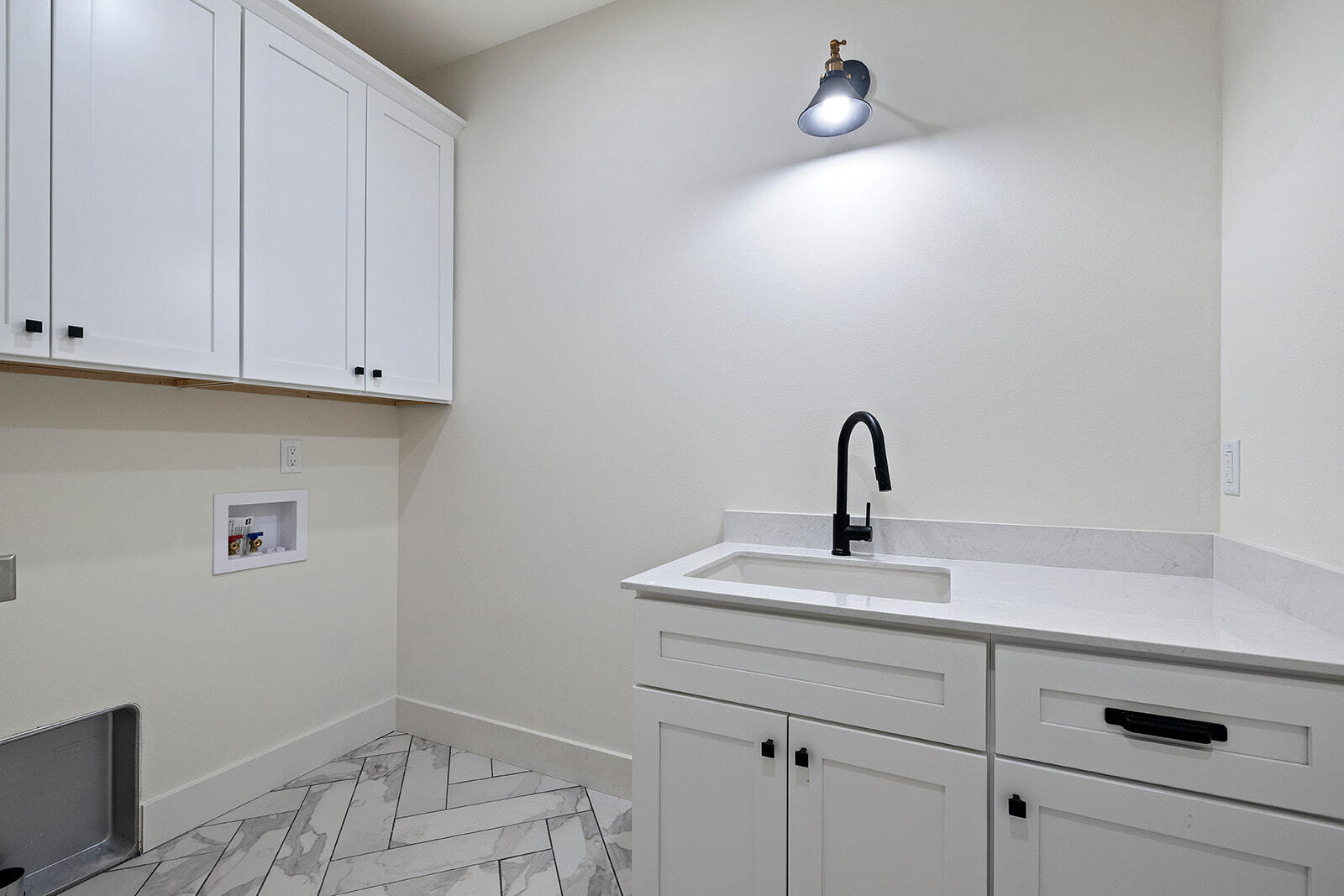 The Lakes Wild Horse - Residential