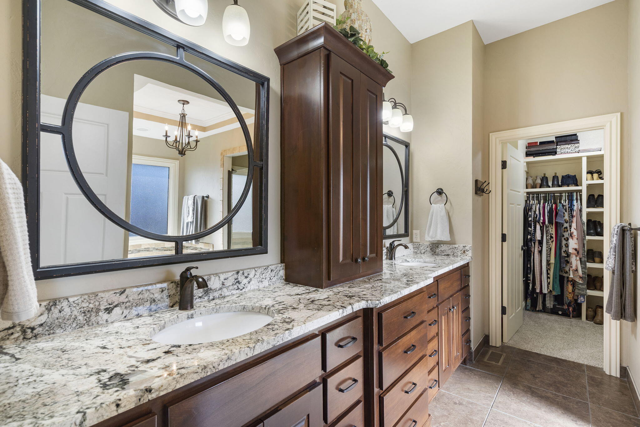 Olde Ivy - Residential