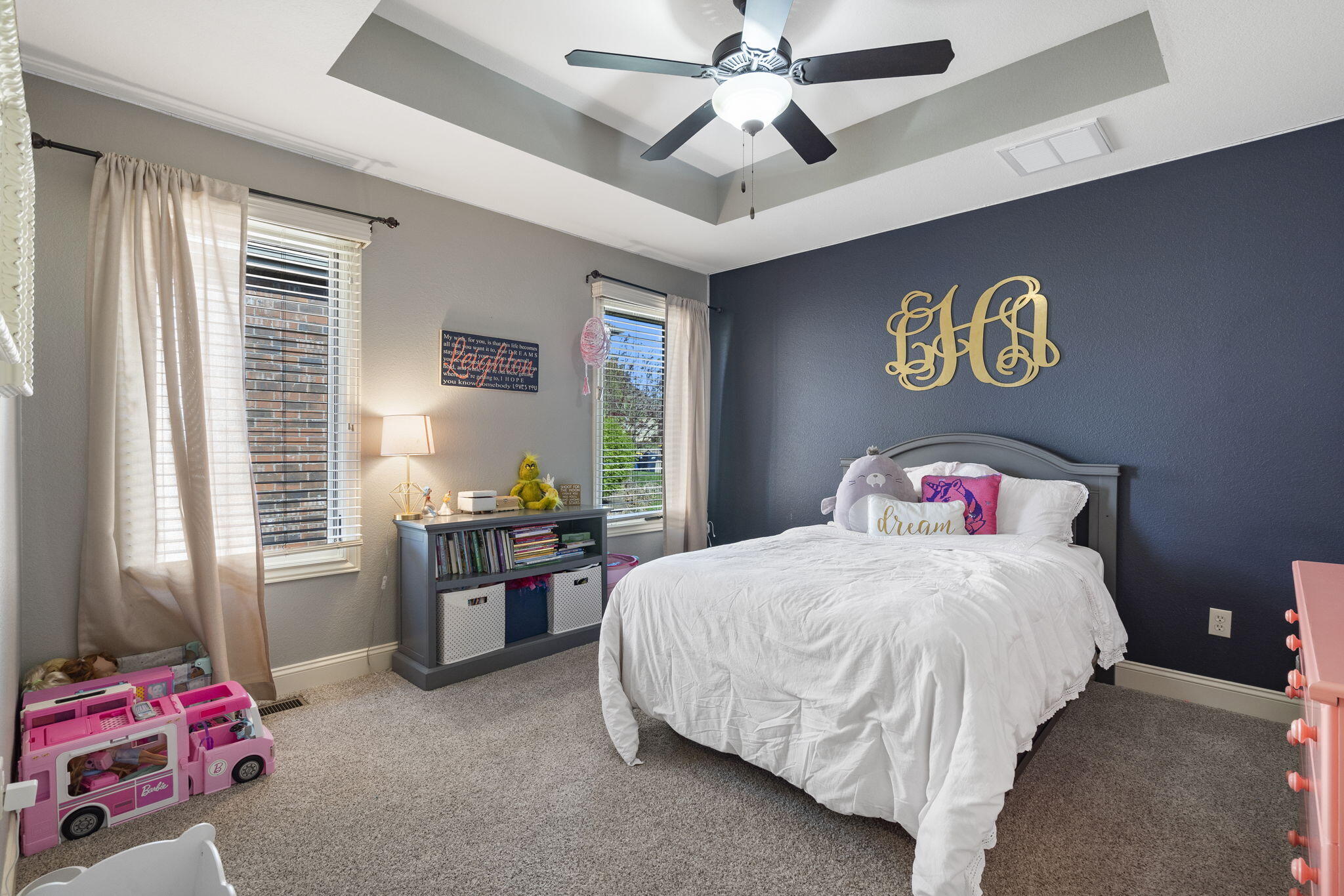 Olde Ivy - Residential