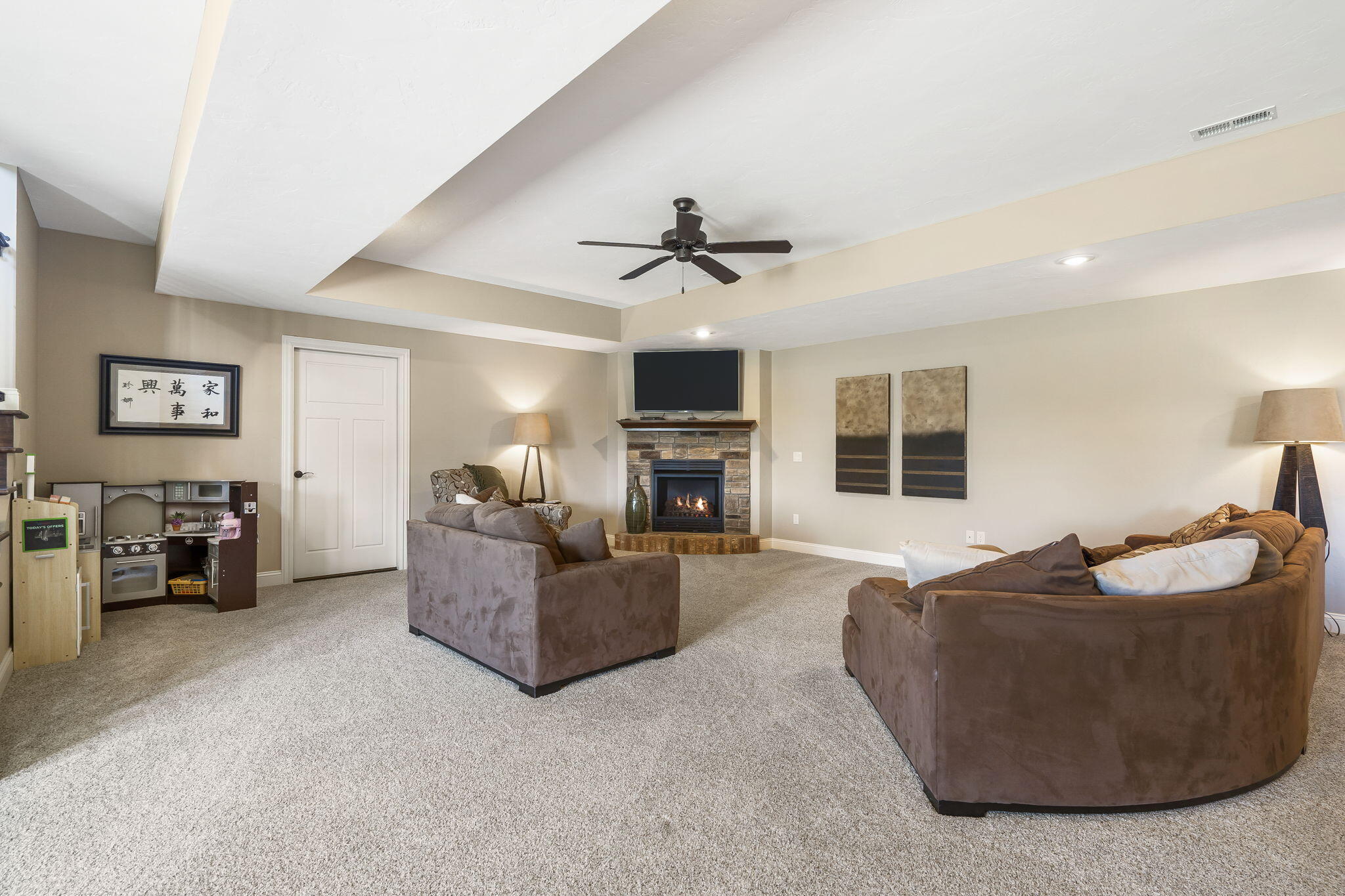 Olde Ivy - Residential