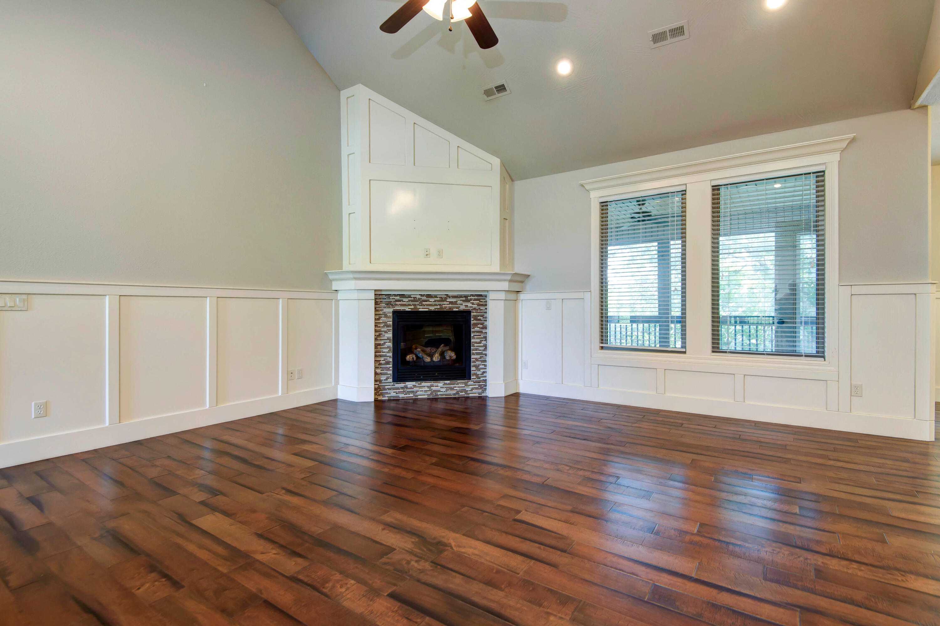 James Towne Square - Residential