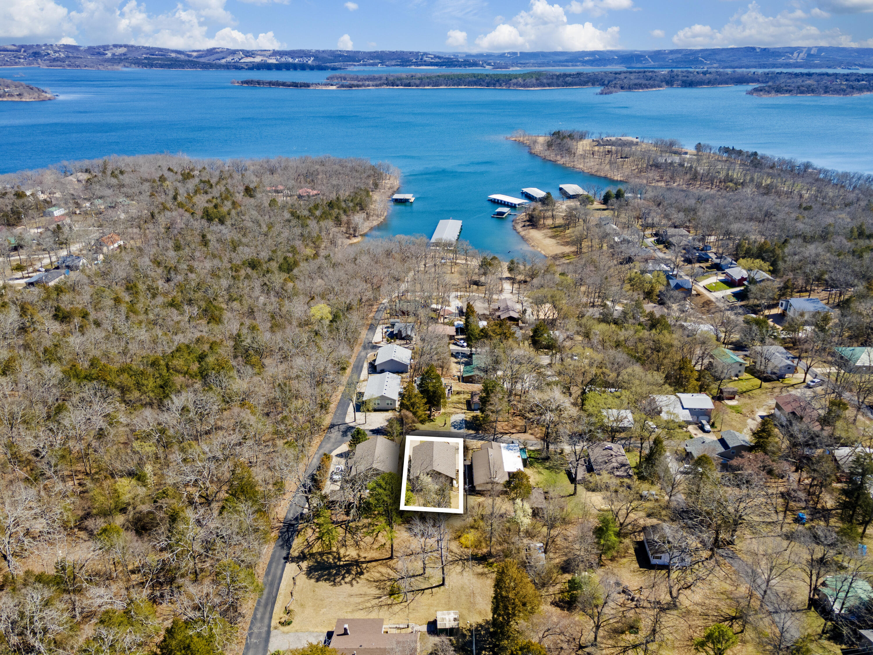 Table Rock Spsmns Cl - Residential