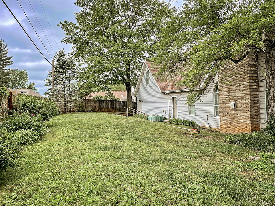 Oakton Estates - Residential