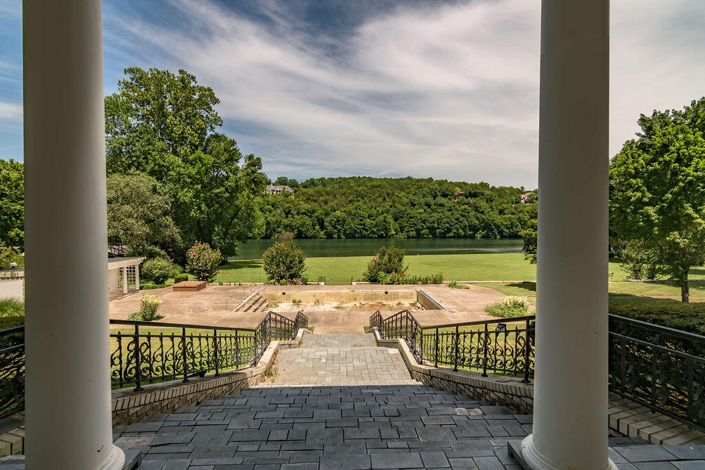 Lakeside - Residential