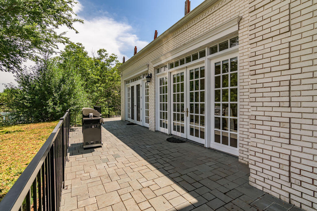 Lakeside - Residential