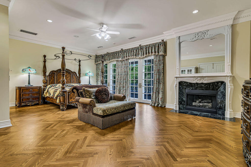 Lakeside - Residential