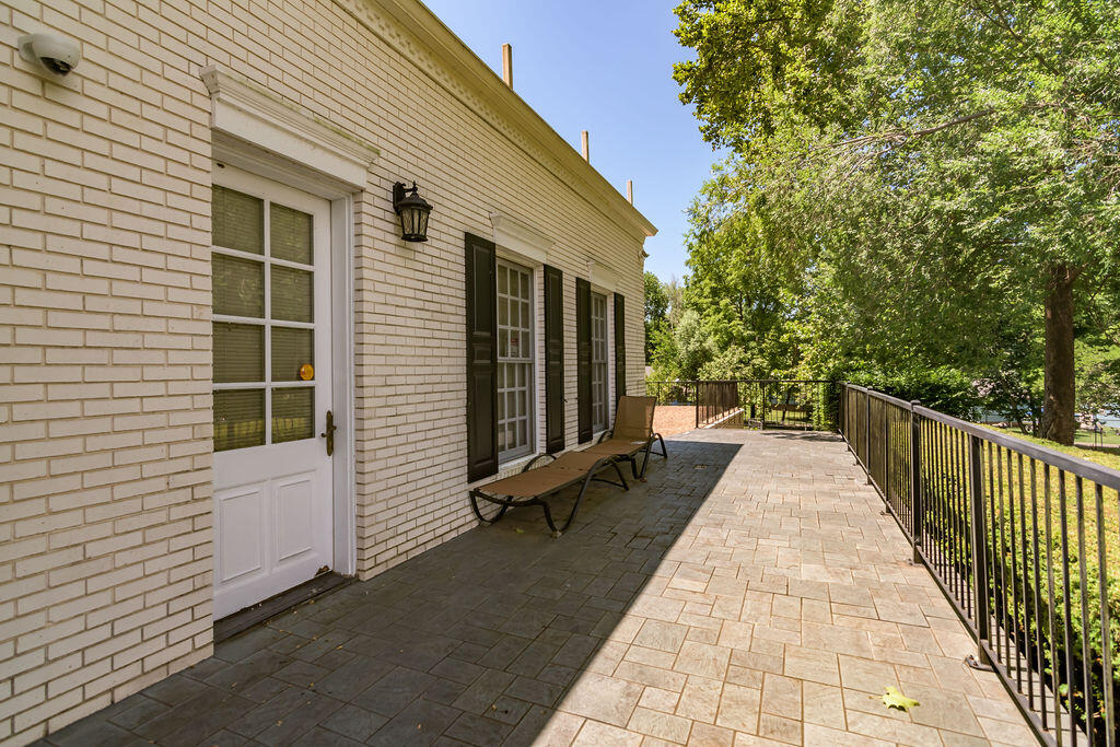 Lakeside - Residential