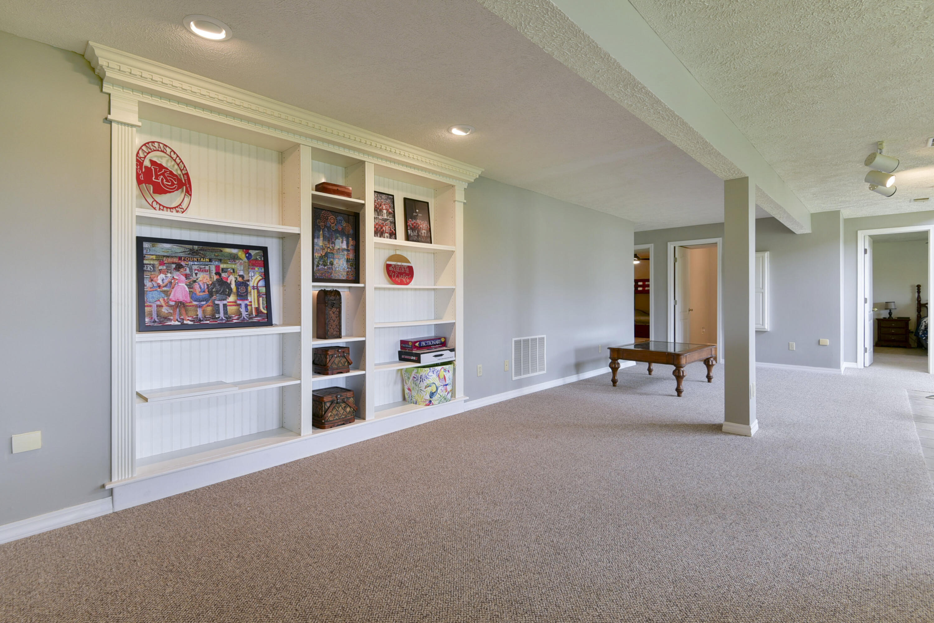 Royale Estates - Residential
