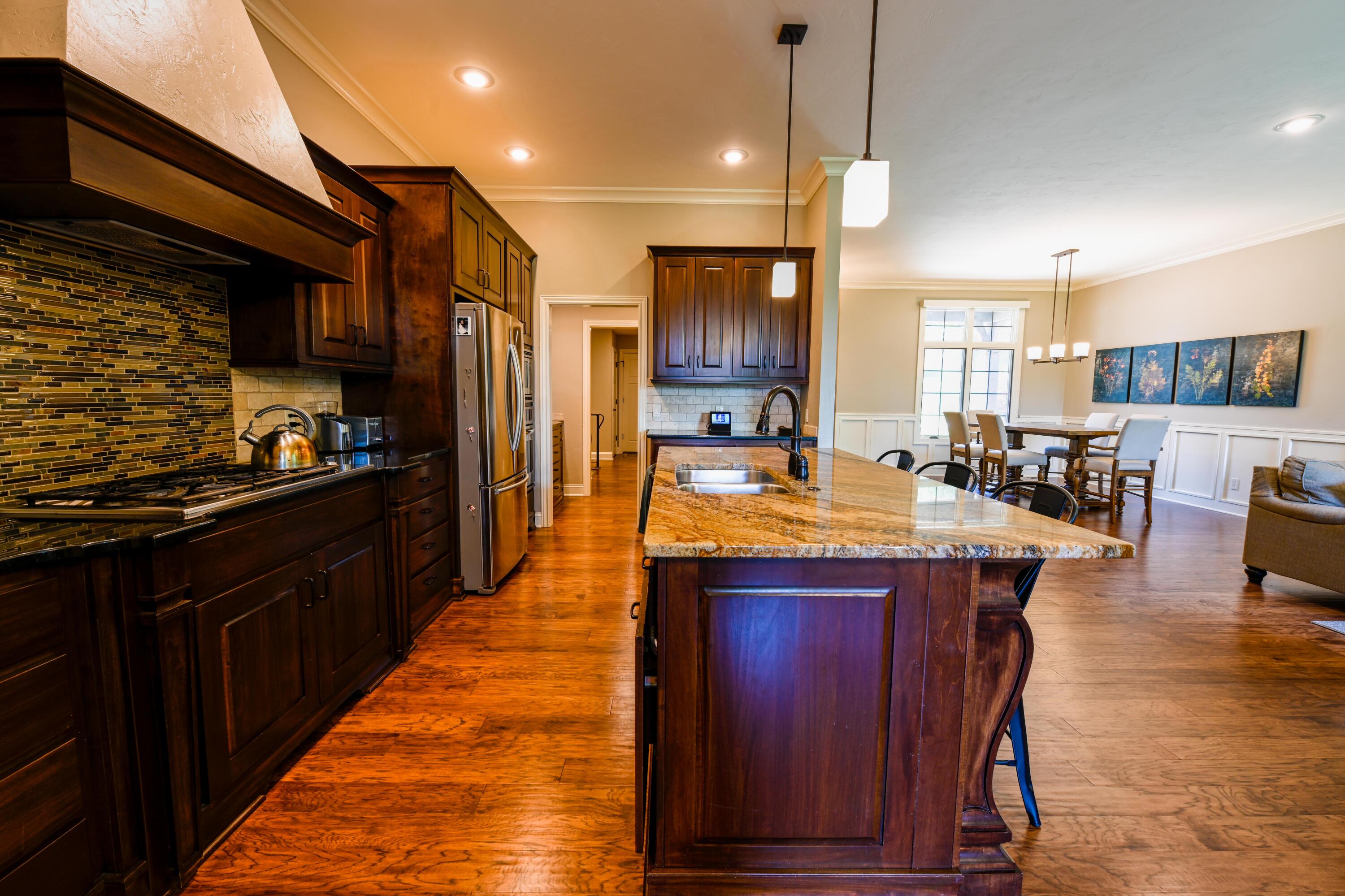 Olde Ivy - Residential